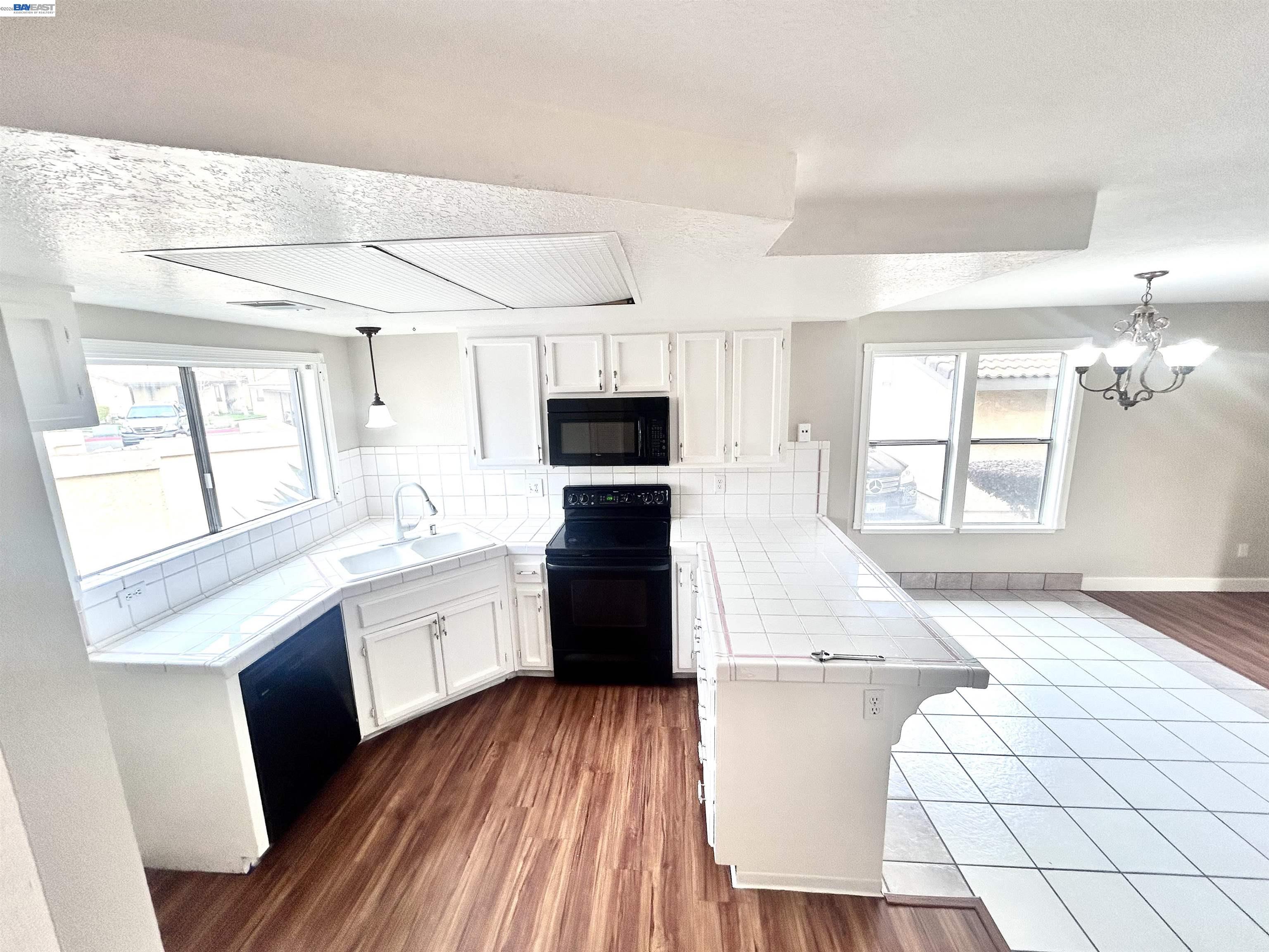 Detail Gallery Image 3 of 29 For 3148 Andre Ln, Turlock,  CA 95382 - 2 Beds | 1/1 Baths