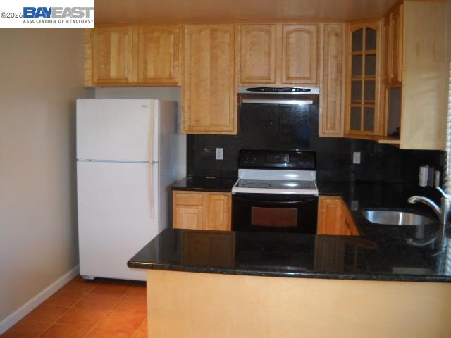 Detail Gallery Image 4 of 20 For 27666 Del Norte Ct, Hayward,  CA 94545 - 3 Beds | 2 Baths