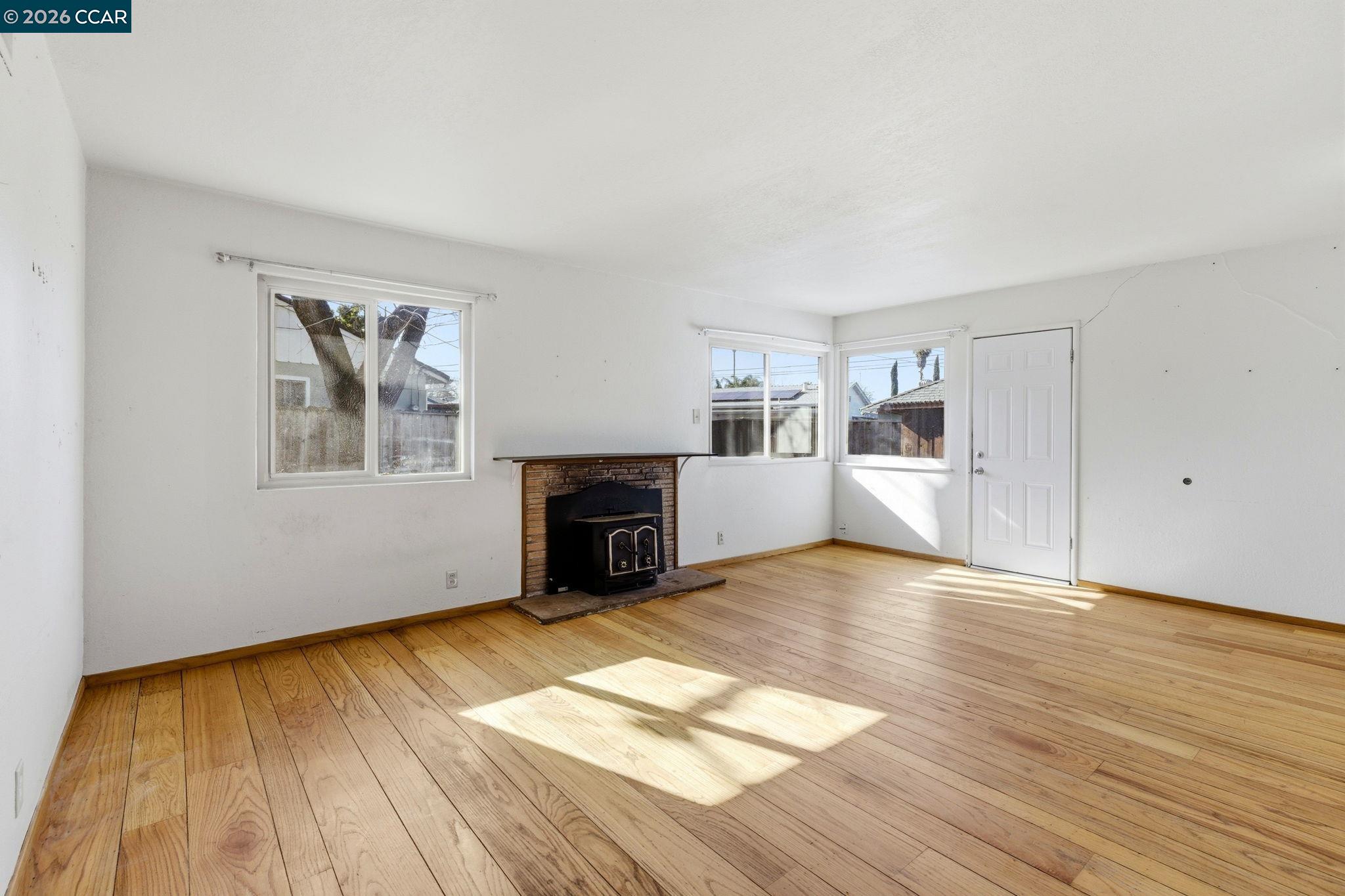 Detail Gallery Image 2 of 19 For 1181 Aspen Dr, Concord,  CA 94520 - 3 Beds | 2 Baths