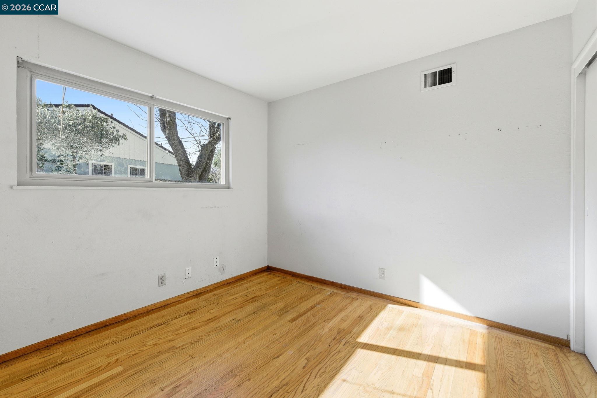 Detail Gallery Image 8 of 19 For 1181 Aspen Dr, Concord,  CA 94520 - 3 Beds | 2 Baths