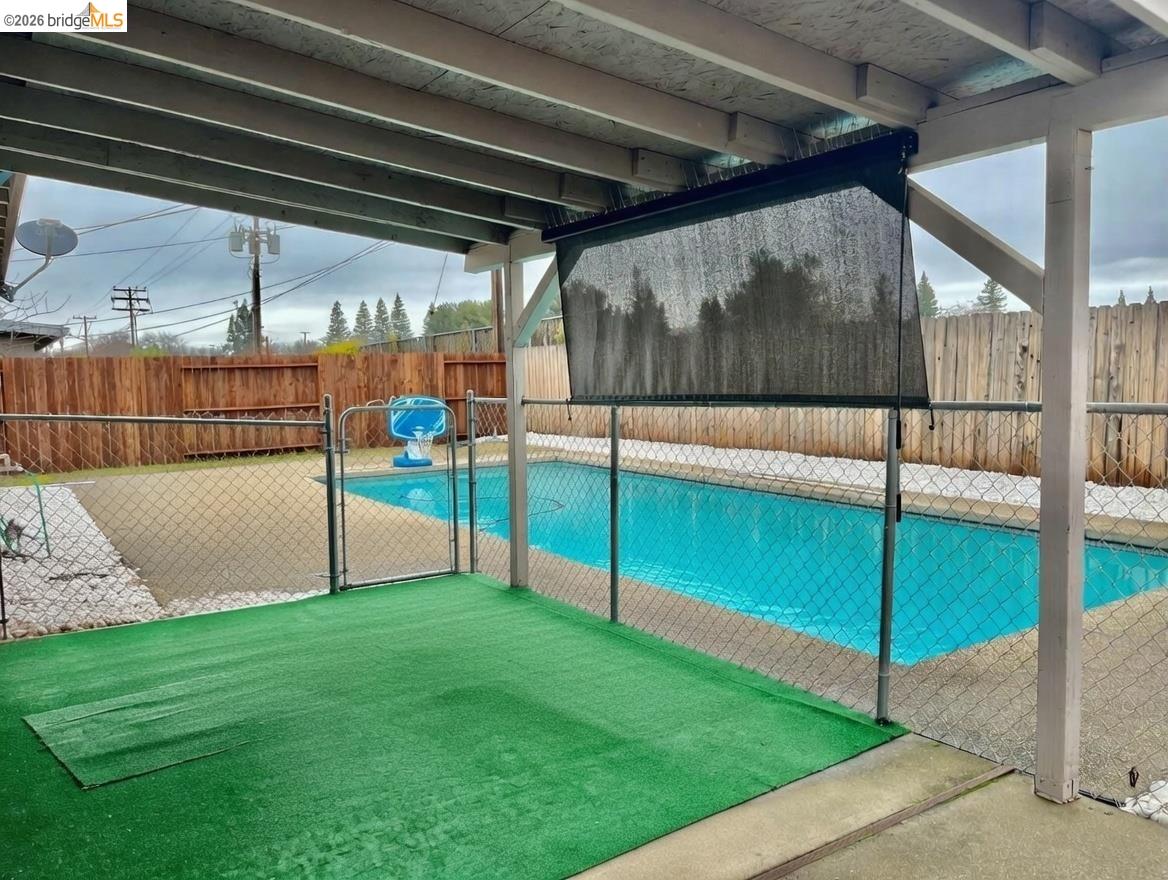 Detail Gallery Image 12 of 18 For 3839 Moonbeam Dr, Sacramento,  CA 95827 - 3 Beds | 1 Baths