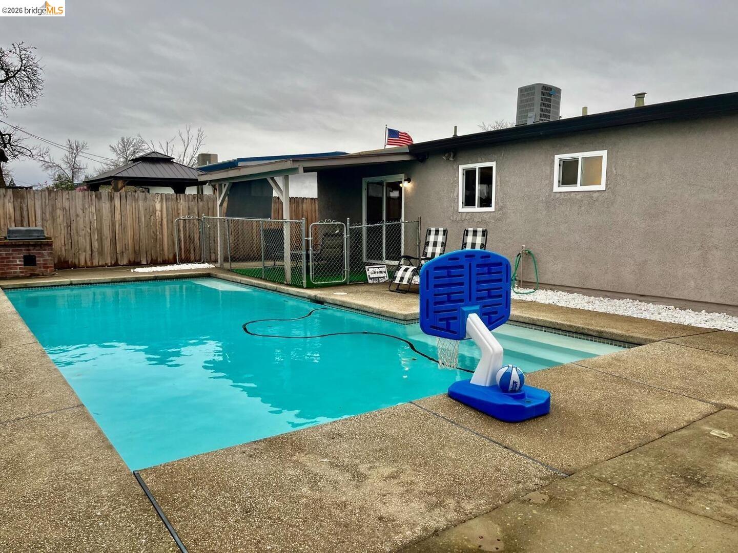 Detail Gallery Image 14 of 18 For 3839 Moonbeam Dr, Sacramento,  CA 95827 - 3 Beds | 1 Baths