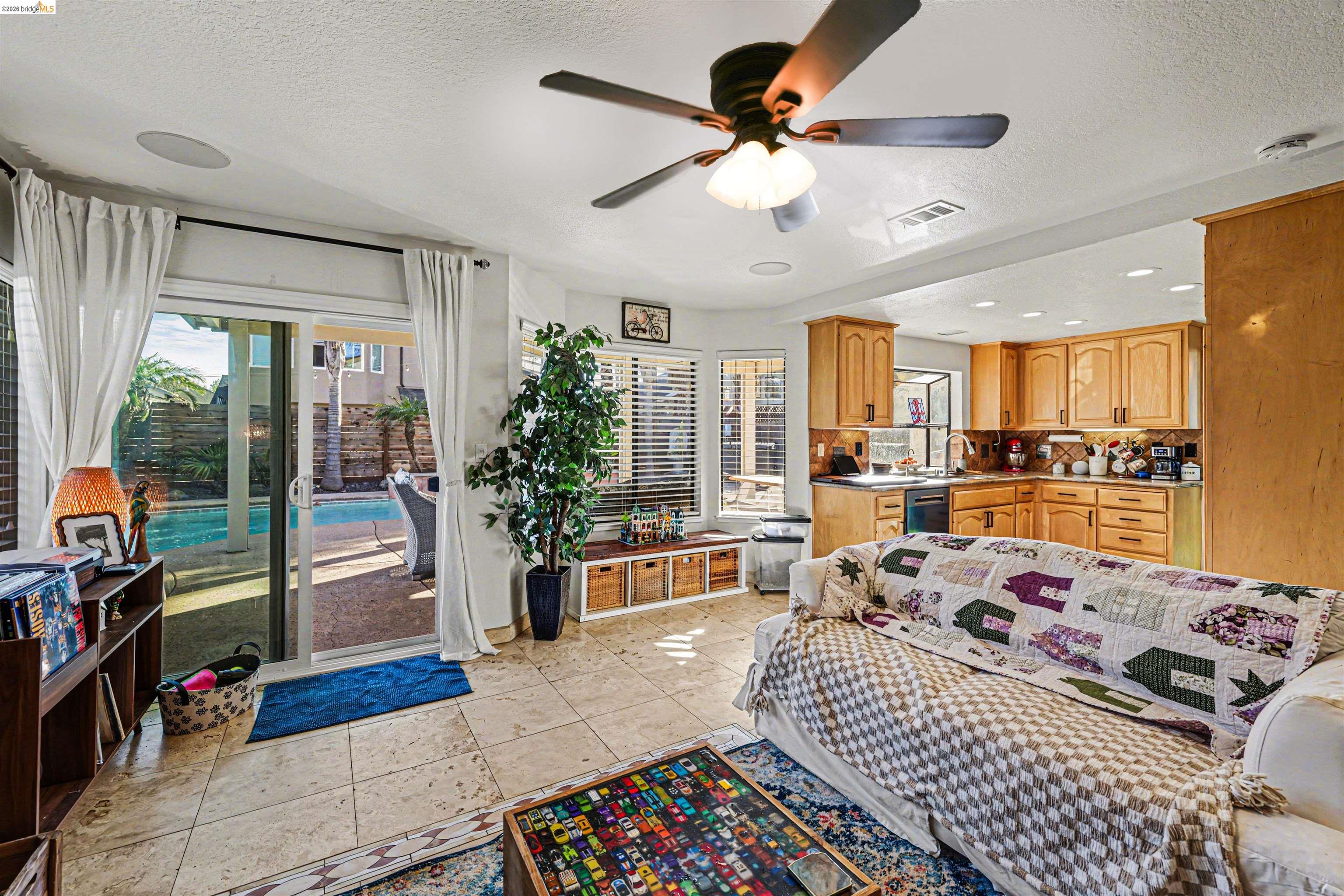 Detail Gallery Image 22 of 52 For 2110 Largo Ct, Discovery Bay,  CA 94505 - 3 Beds | 2/1 Baths