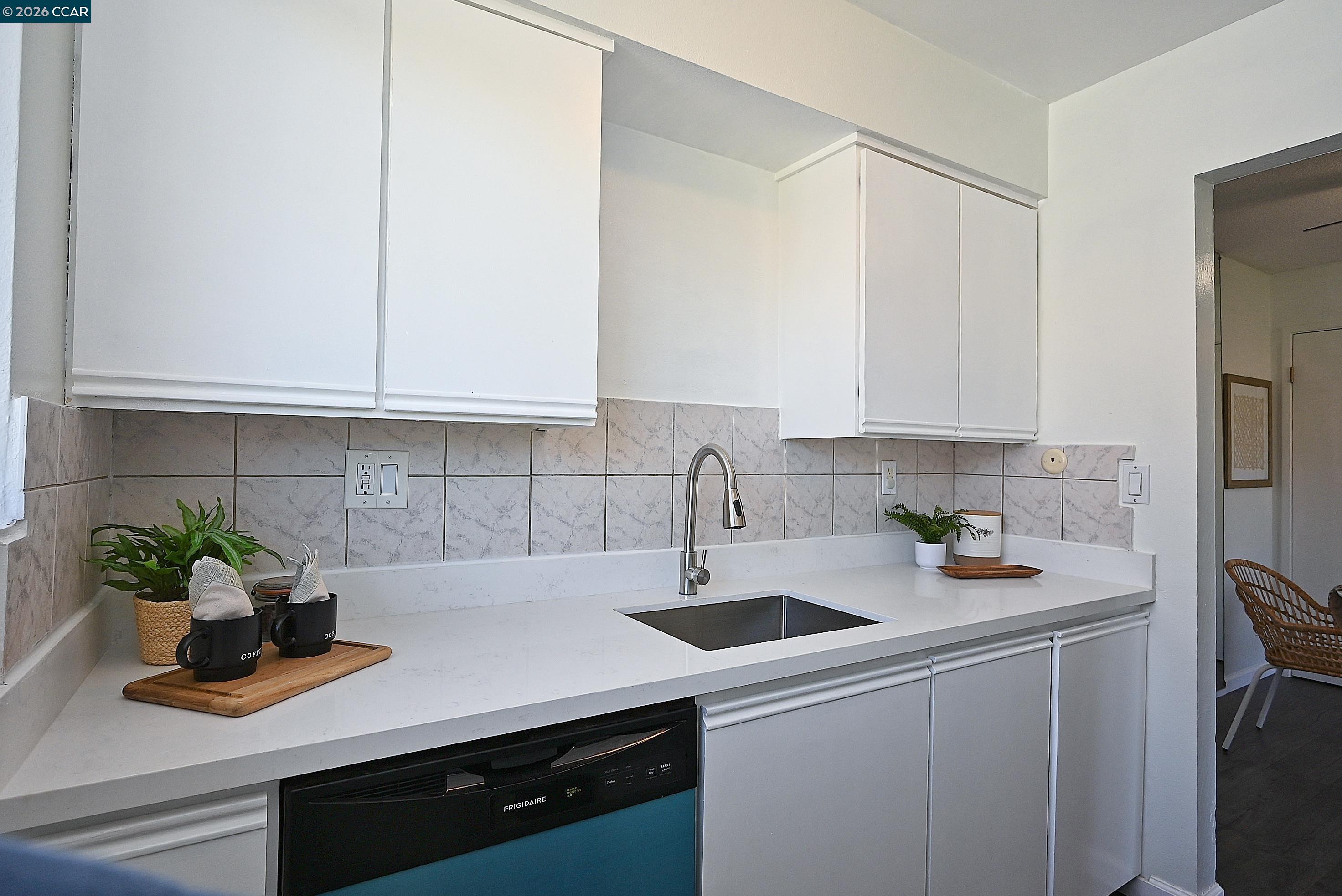 Photo #14: 41126150 Listing: Photo #14