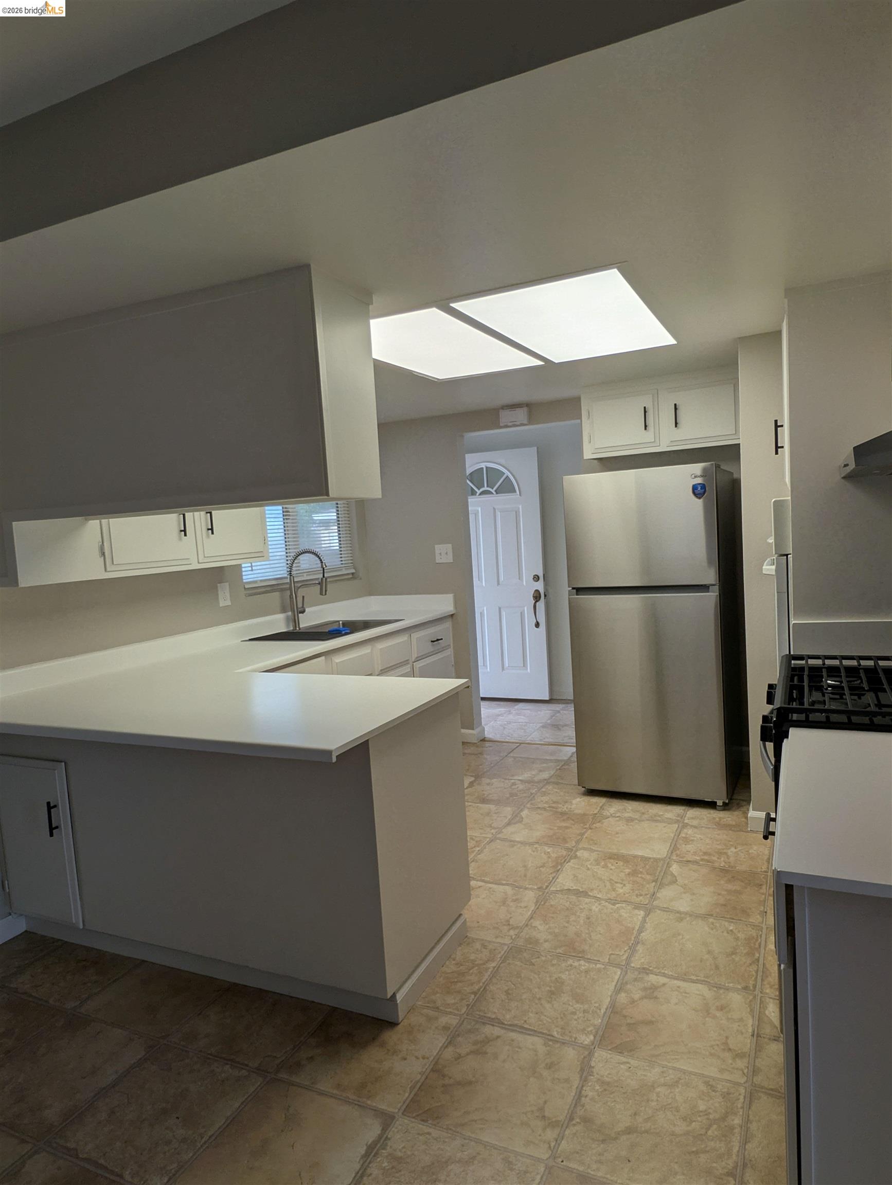 Detail Gallery Image 3 of 8 For 1504 Mission Dr, Antioch,  CA 94509 - 3 Beds | 2 Baths