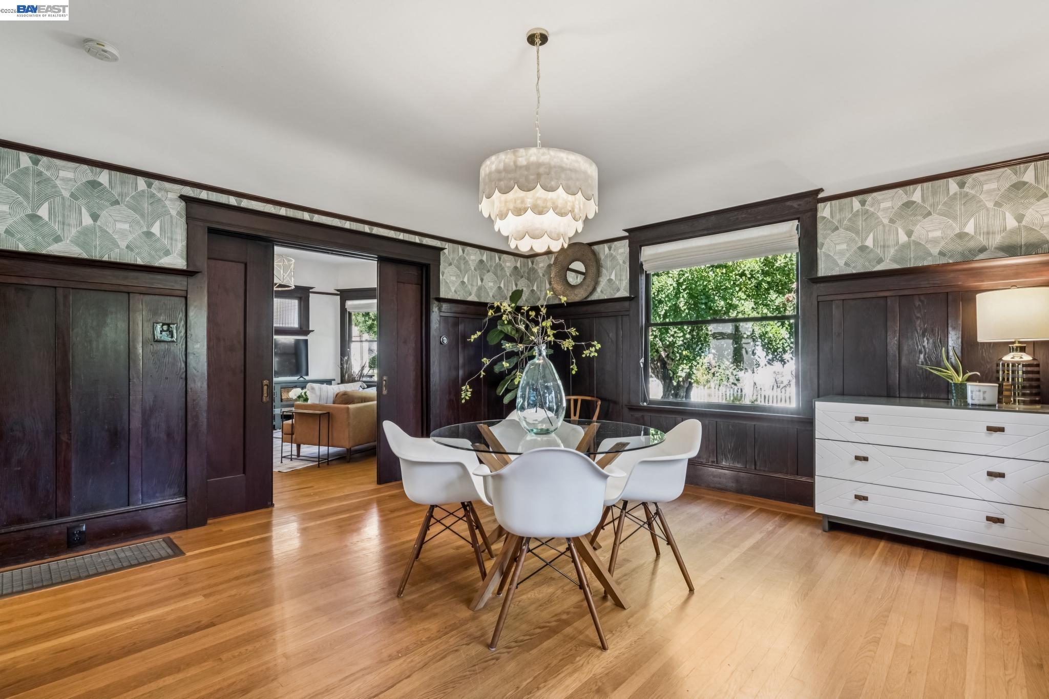 Detail Gallery Image 11 of 27 For 2200 San Jose Ave, Alameda,  CA 94501 - 2 Beds | 1/1 Baths