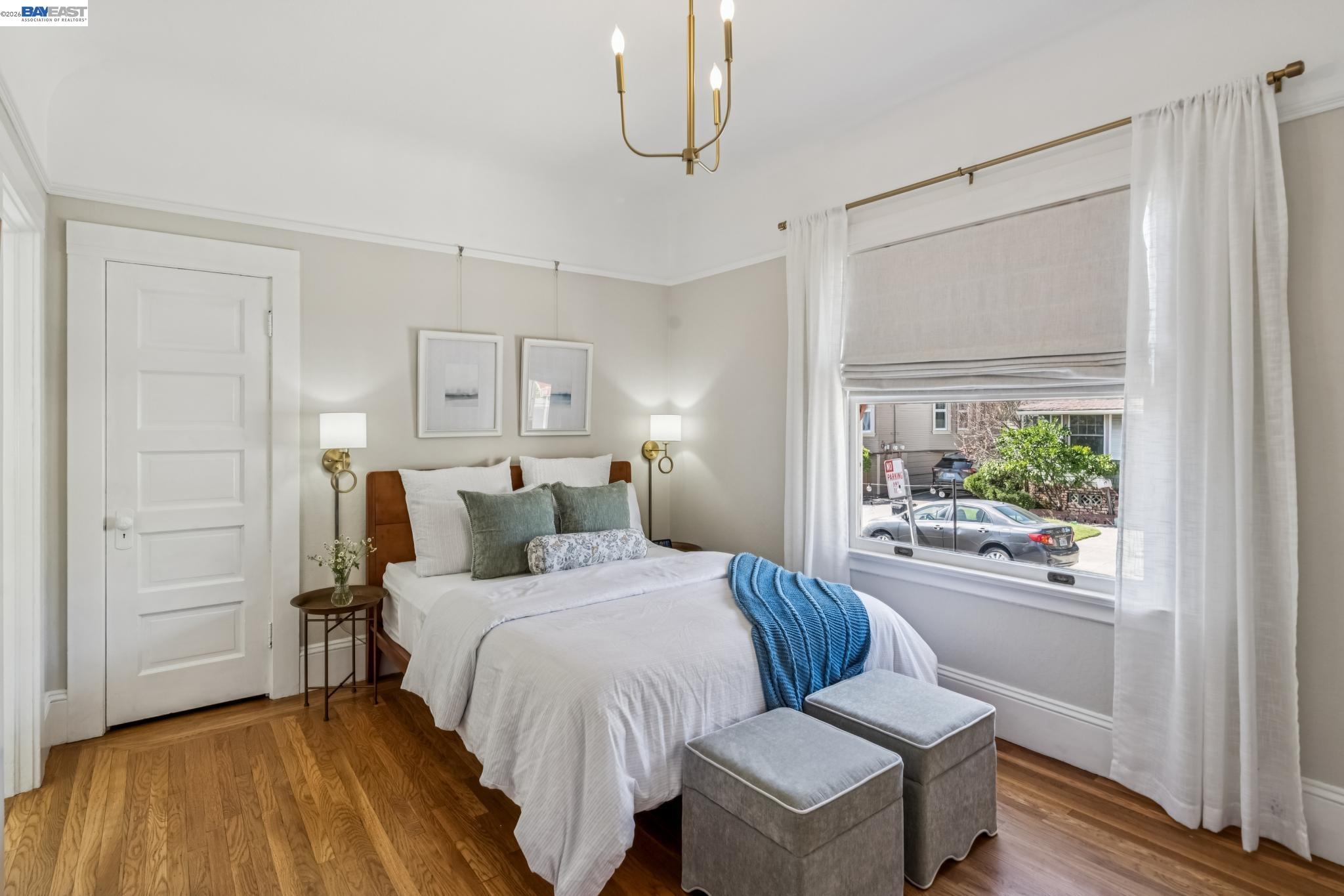 Detail Gallery Image 15 of 27 For 2200 San Jose Ave, Alameda,  CA 94501 - 2 Beds | 1/1 Baths