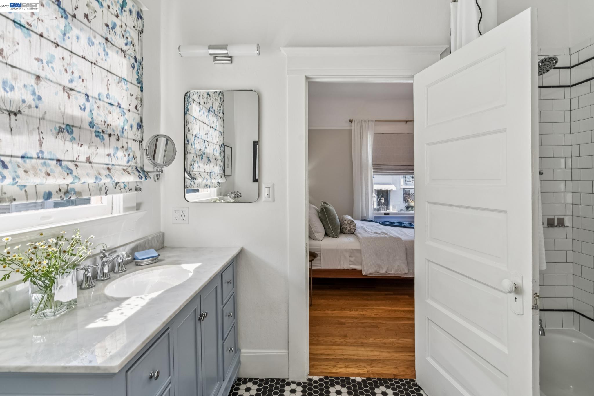 Detail Gallery Image 17 of 27 For 2200 San Jose Ave, Alameda,  CA 94501 - 2 Beds | 1/1 Baths