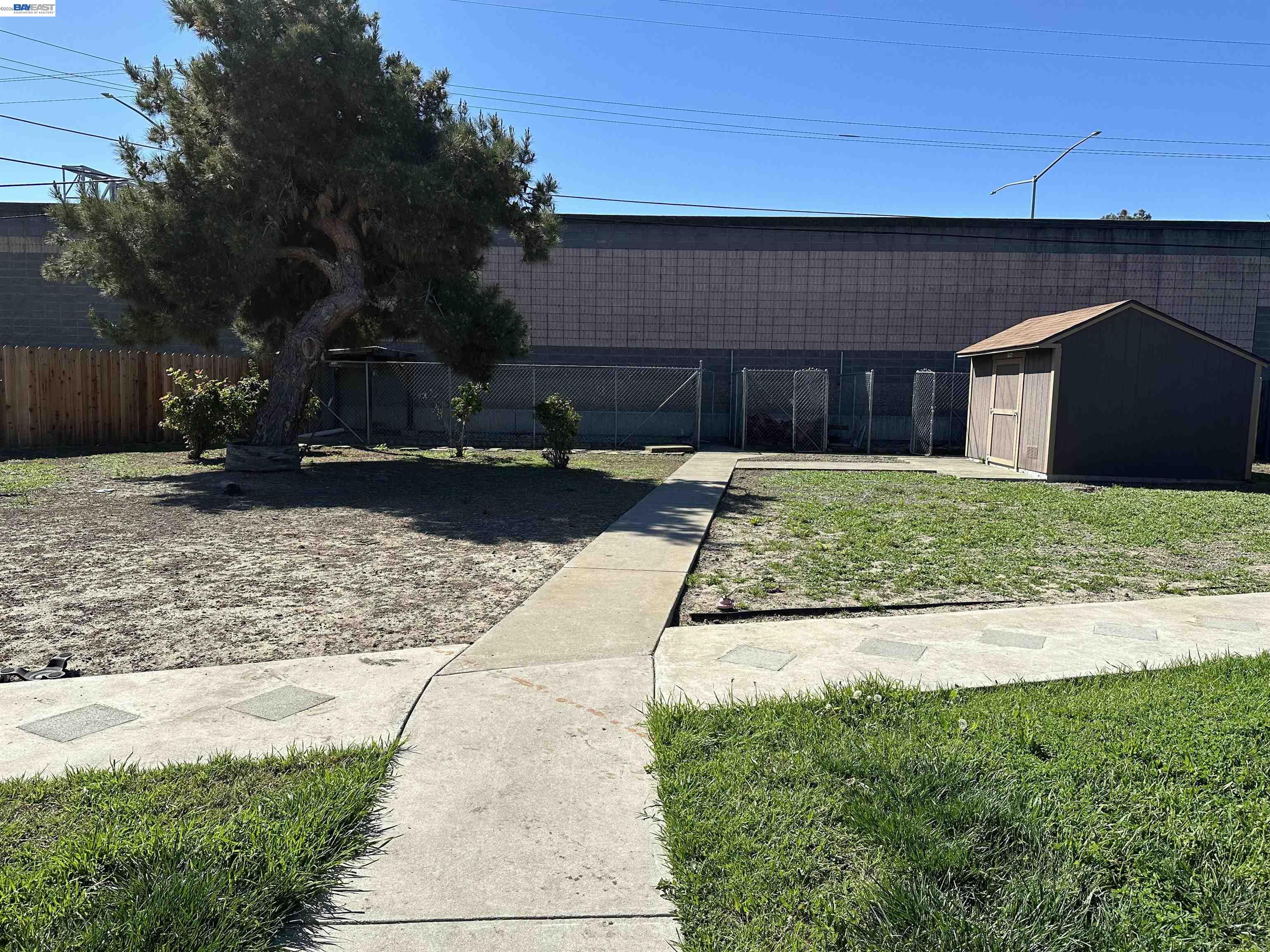 Detail Gallery Image 3 of 12 For 5671 Coral Ct, Fremont,  CA 94538 - 4 Beds | 2 Baths