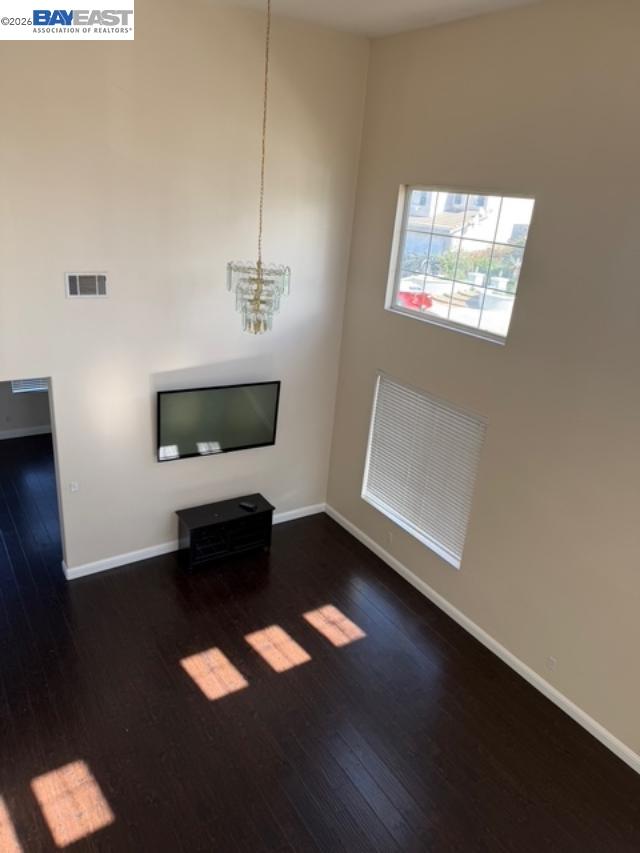 Detail Gallery Image 4 of 20 For 3111 Jerrold Zanzi Ln, Tracy,  CA 95377 - 5 Beds | 3 Baths