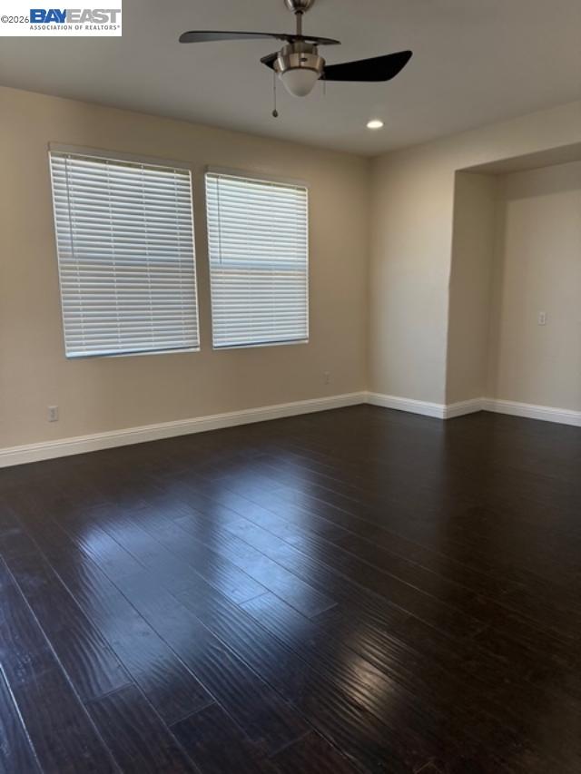 Detail Gallery Image 7 of 20 For 3111 Jerrold Zanzi Ln, Tracy,  CA 95377 - 5 Beds | 3 Baths