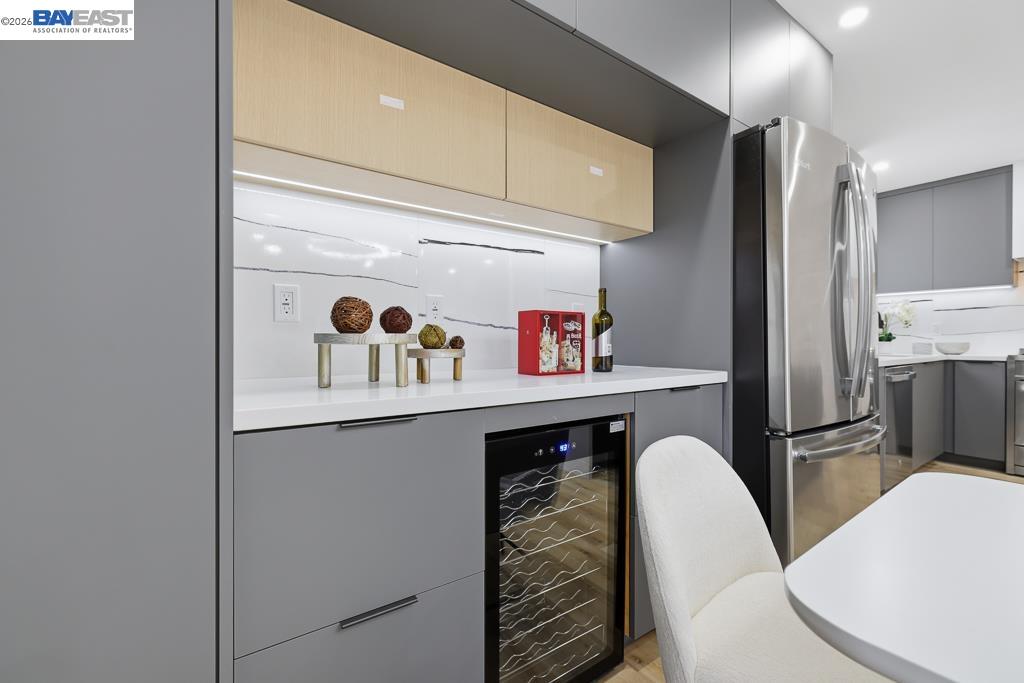 Detail Gallery Image 15 of 60 For 168 Belcrest Ave, Daly City,  CA 94015 - 3 Beds | 3 Baths