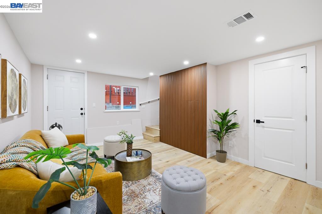 Detail Gallery Image 35 of 60 For 168 Belcrest Ave, Daly City,  CA 94015 - 3 Beds | 3 Baths