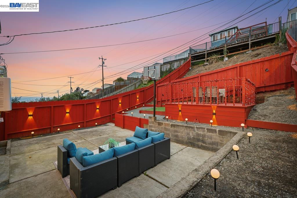 Detail Gallery Image 38 of 60 For 168 Belcrest Ave, Daly City,  CA 94015 - 3 Beds | 3 Baths