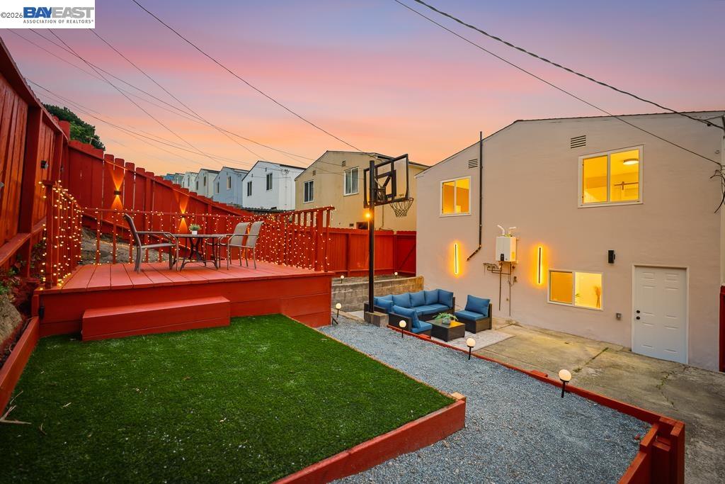 Detail Gallery Image 40 of 60 For 168 Belcrest Ave, Daly City,  CA 94015 - 3 Beds | 3 Baths