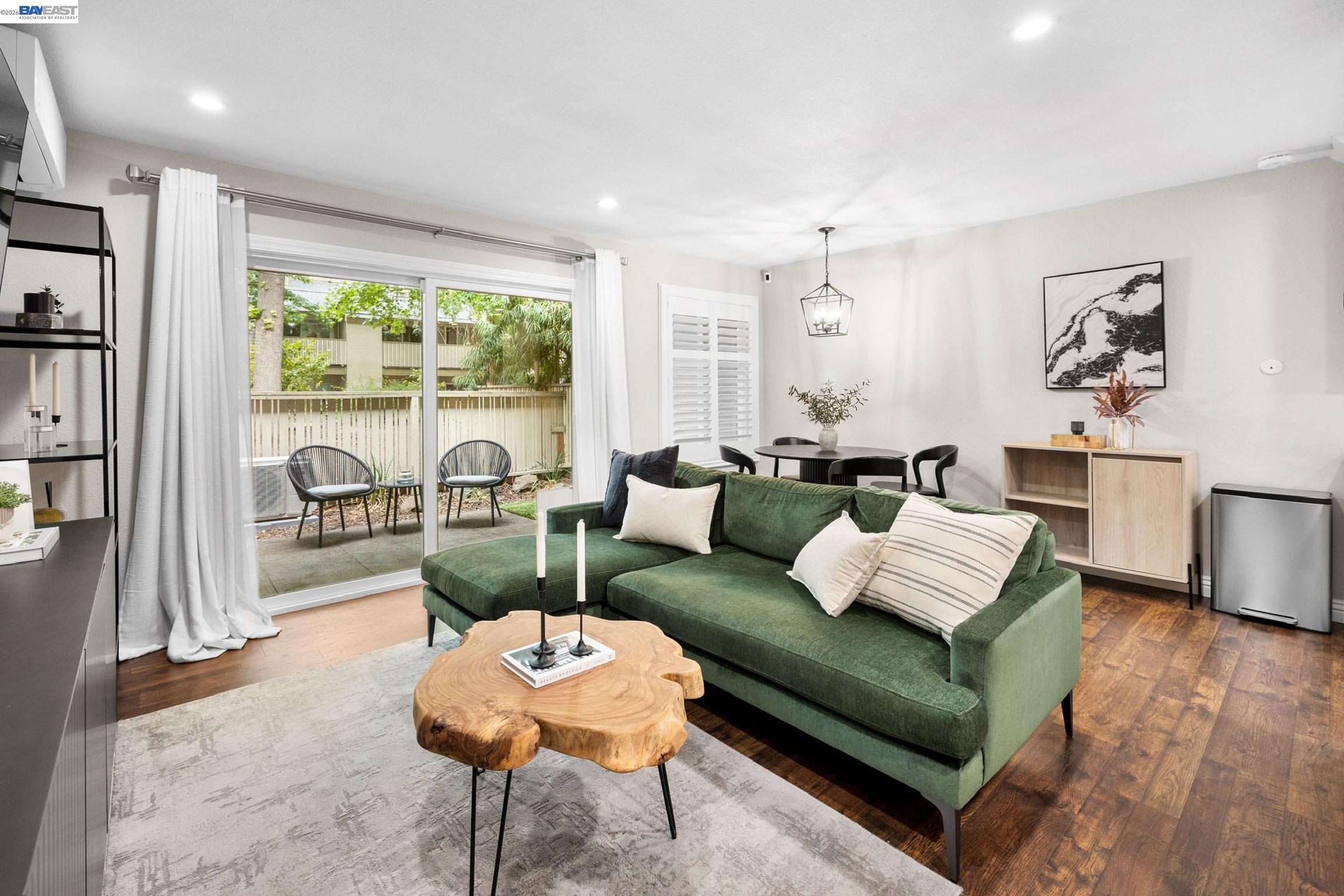 Photo #1: 41126159 Listing: Photo #1