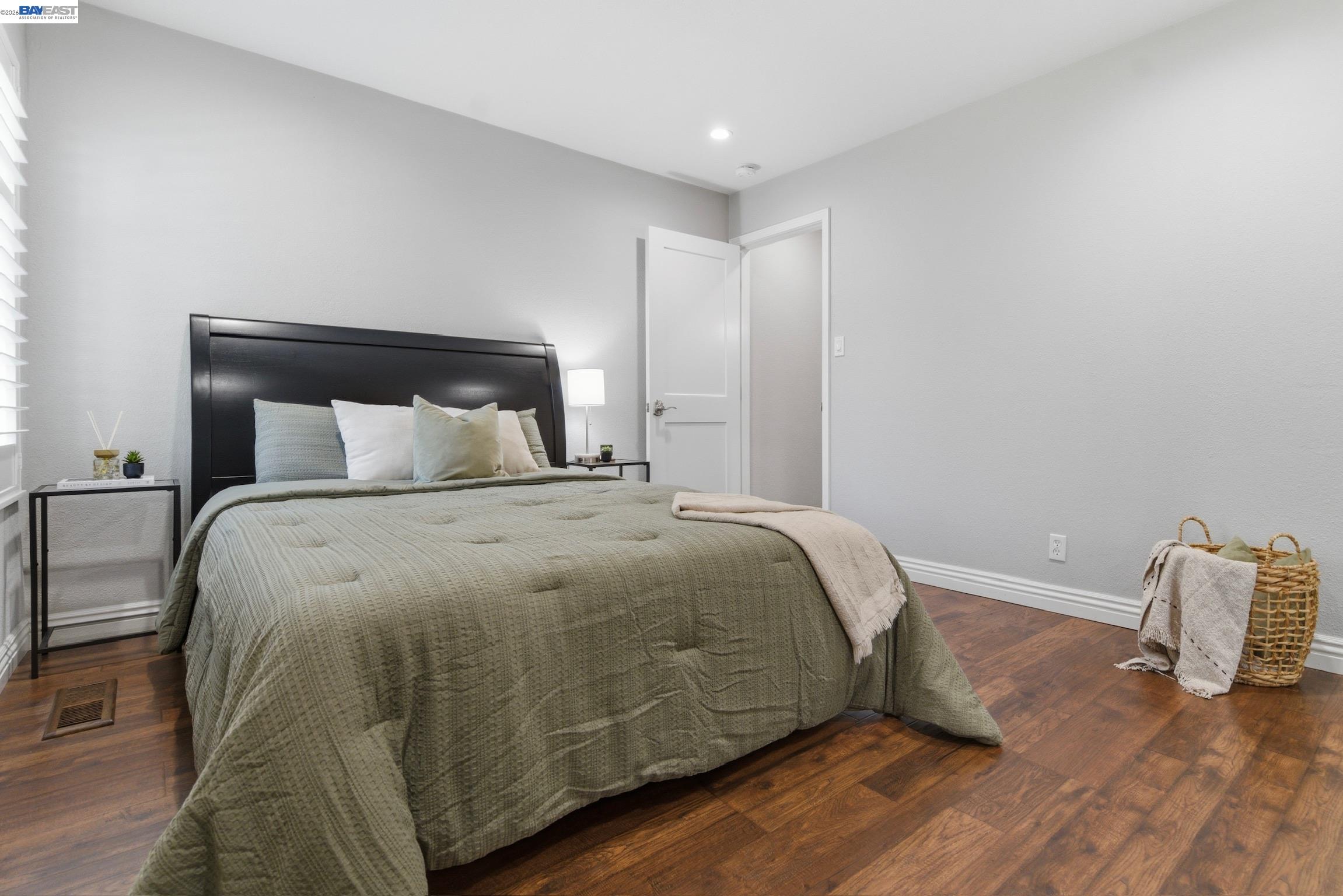 Photo #16: 41126159 Listing: Photo #16