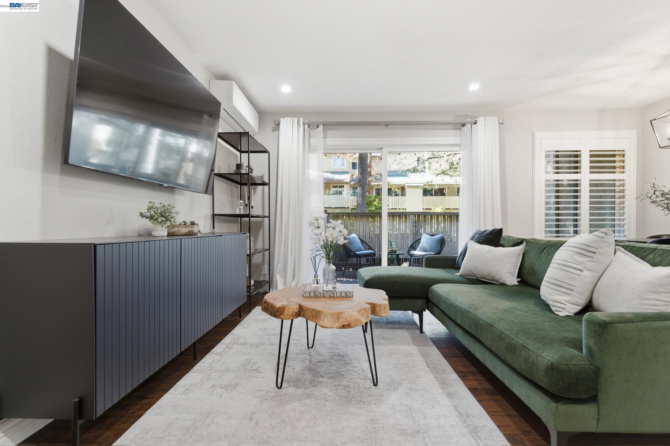 Photo #3: 41126159 Listing: Photo #3