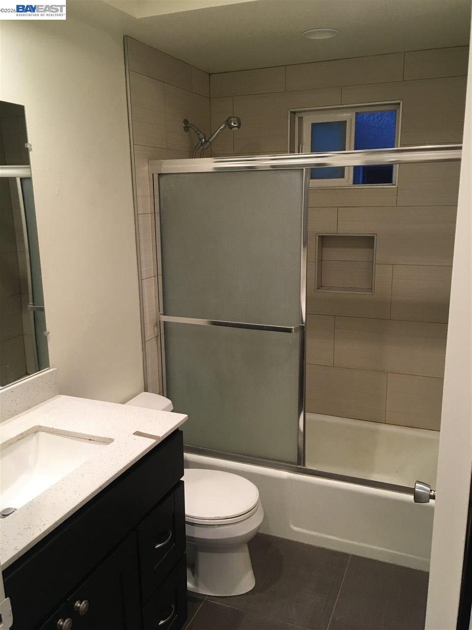 Detail Gallery Image 3 of 12 For 1581 Mendenhall Dr #2,  San Jose,  CA 95130 - 1 Beds | 1 Baths