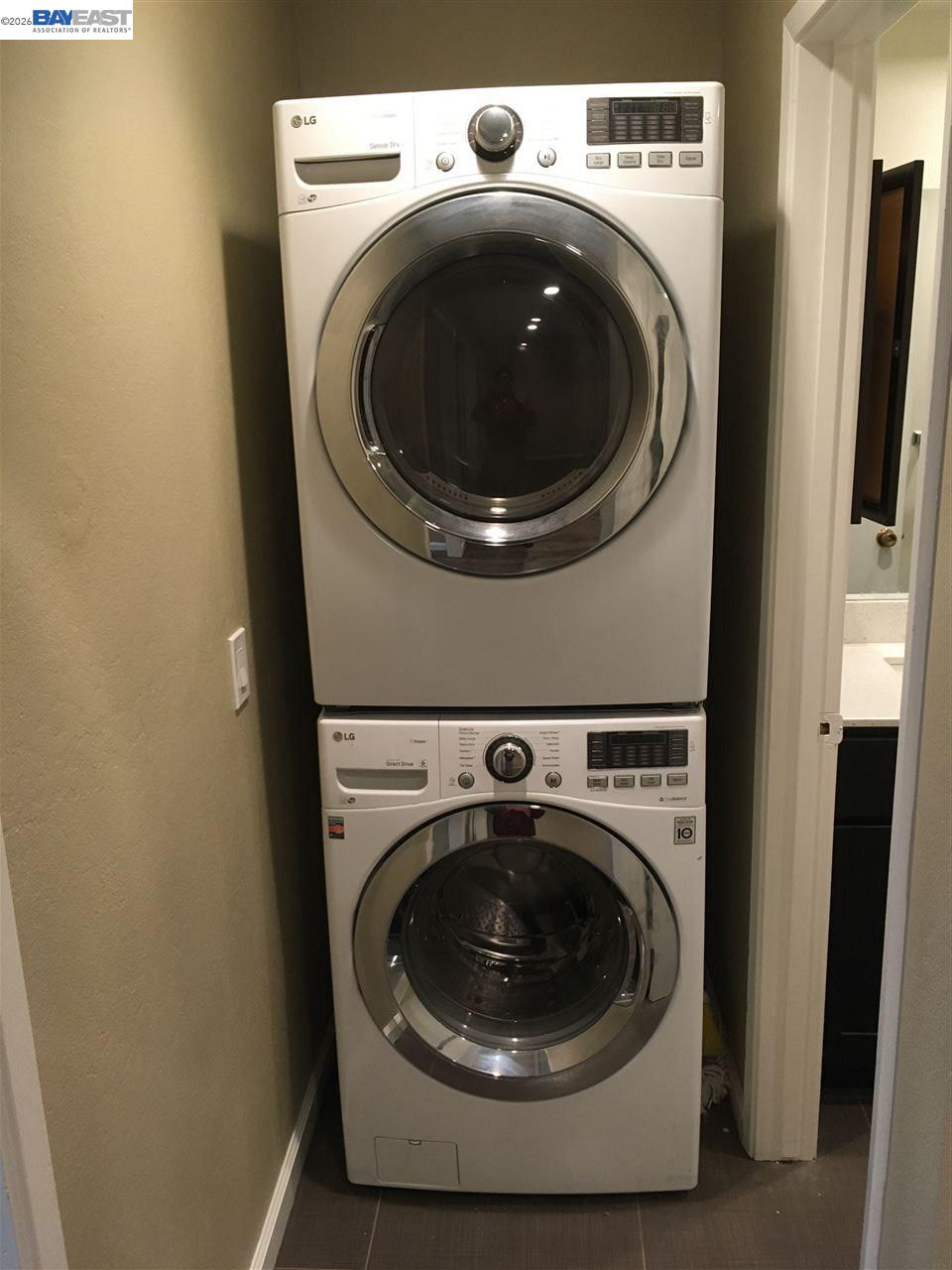 Detail Gallery Image 8 of 12 For 1581 Mendenhall Dr #2,  San Jose,  CA 95130 - 1 Beds | 1 Baths