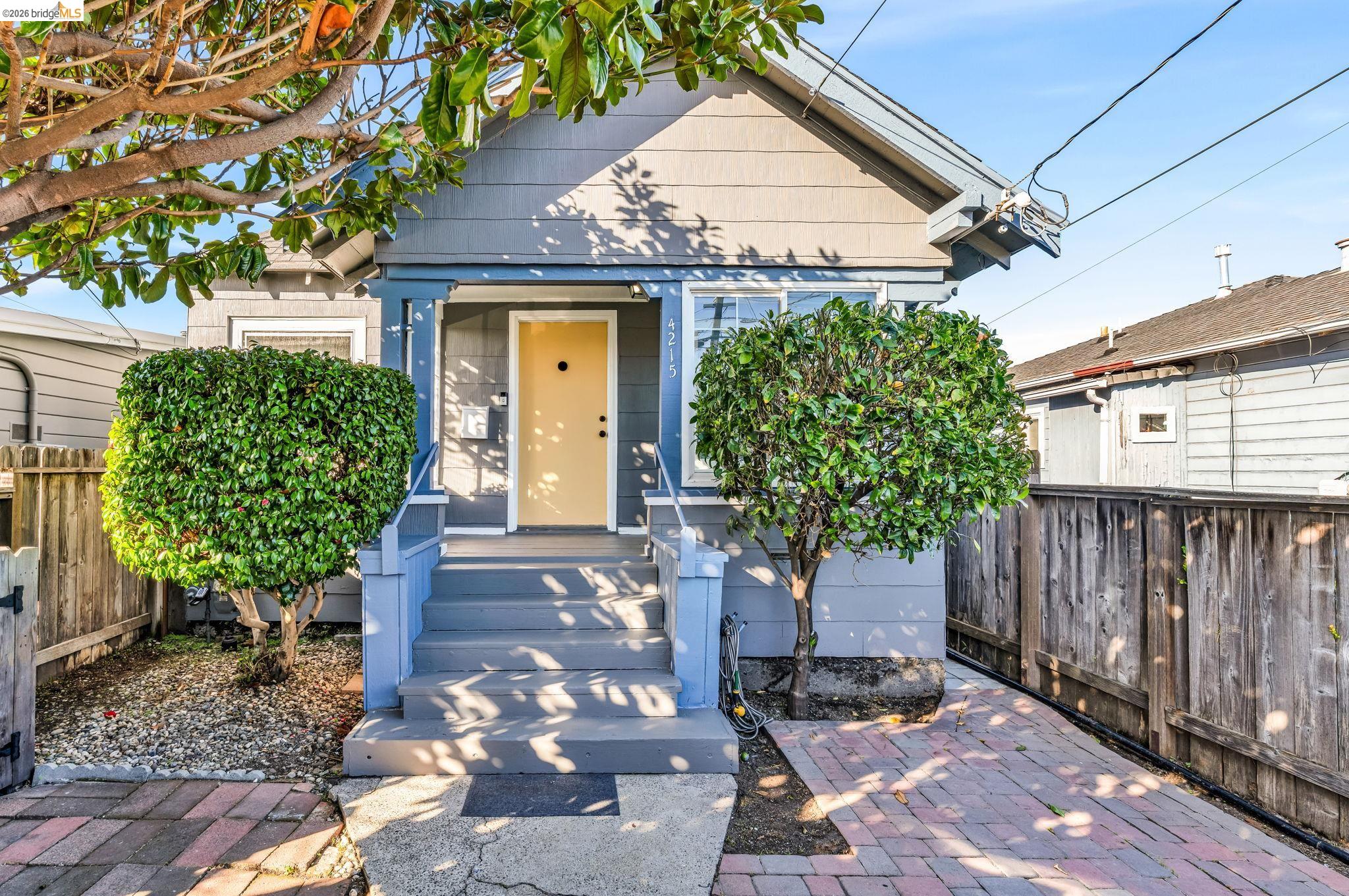 Detail Gallery Image 2 of 43 For 4215 Nevin Ave, Richmond,  CA 94805 - 2 Beds | 2 Baths