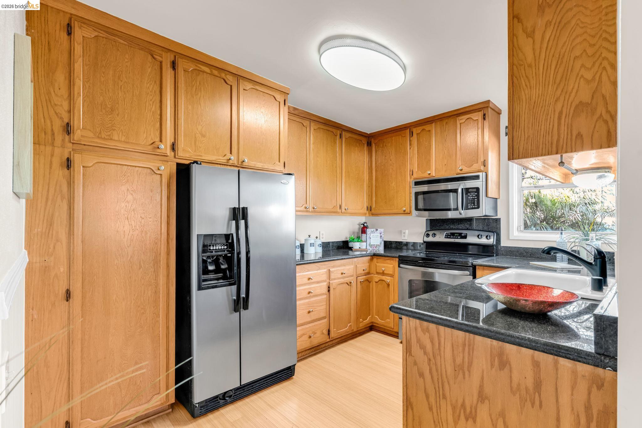 Detail Gallery Image 16 of 43 For 4215 Nevin Ave, Richmond,  CA 94805 - 2 Beds | 2 Baths