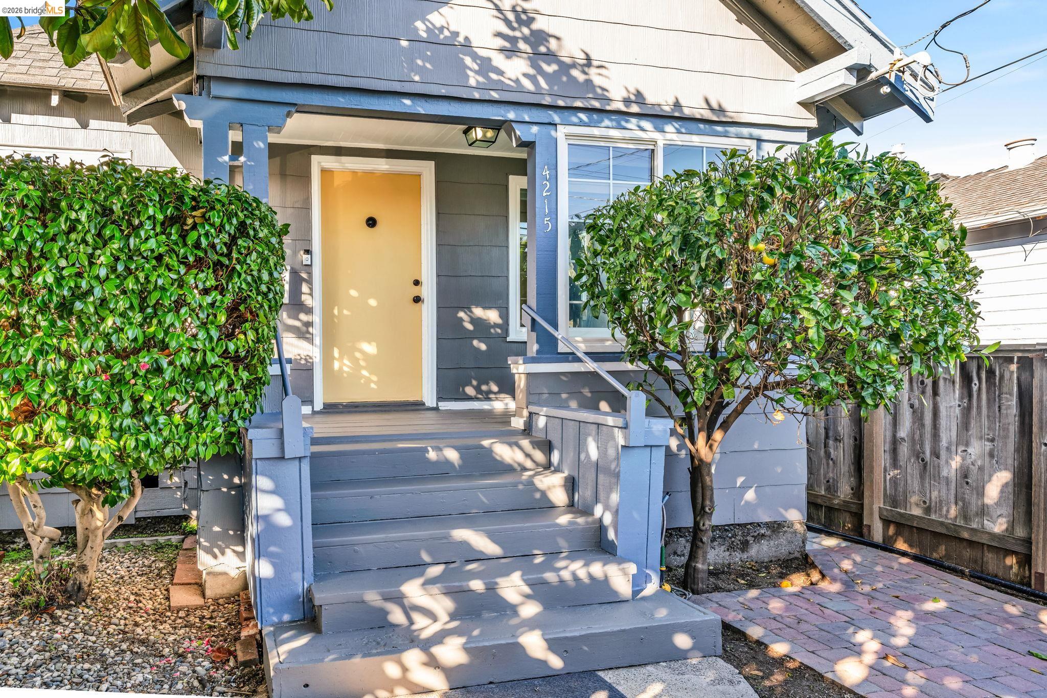 Detail Gallery Image 3 of 43 For 4215 Nevin Ave, Richmond,  CA 94805 - 2 Beds | 2 Baths