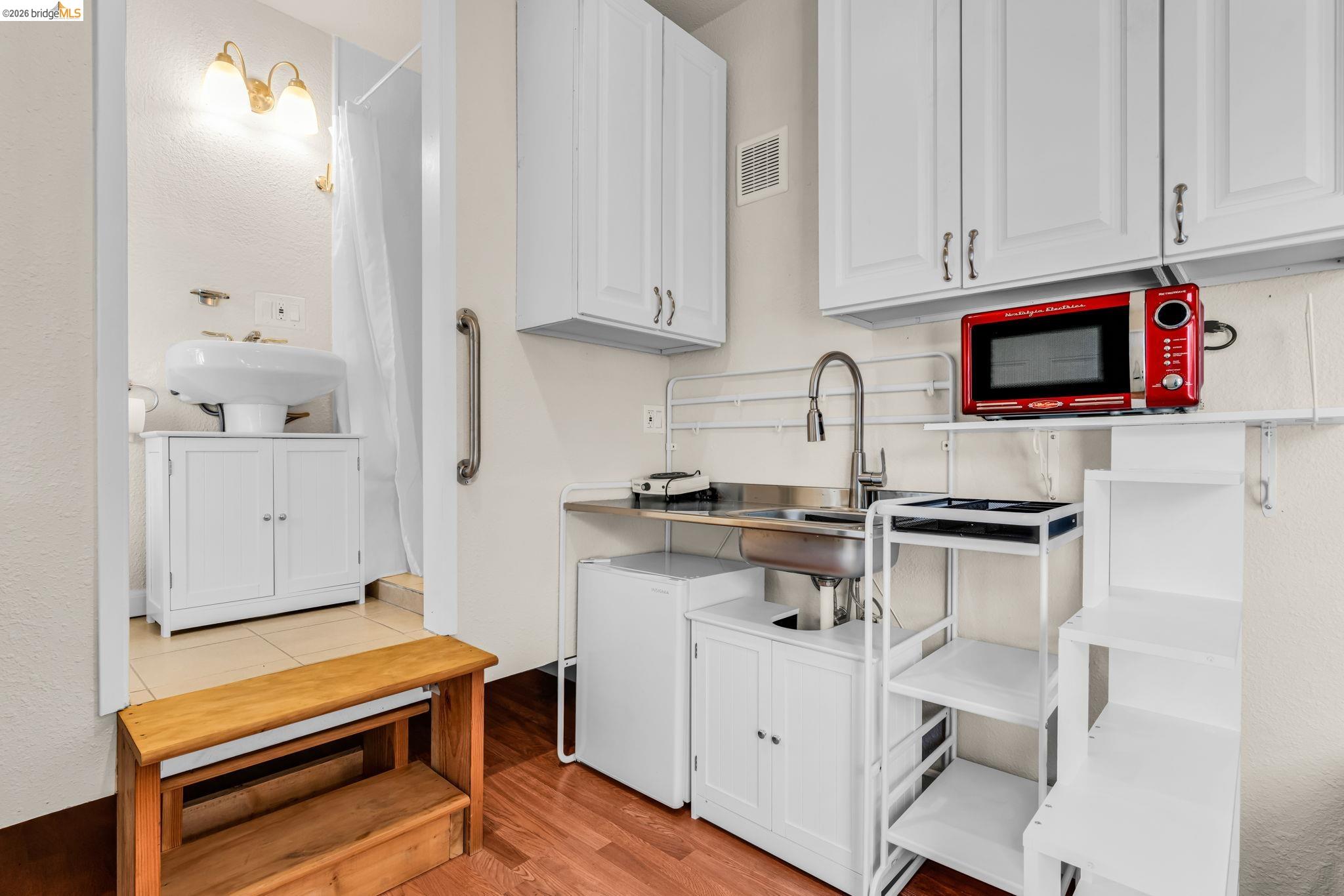 Detail Gallery Image 38 of 43 For 4215 Nevin Ave, Richmond,  CA 94805 - 2 Beds | 2 Baths