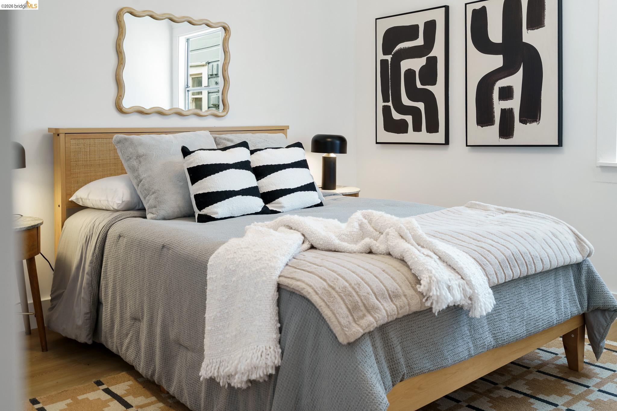 Detail Gallery Image 14 of 51 For 1004 39th St, Oakland,  CA 94608 - 2 Beds | 2 Baths