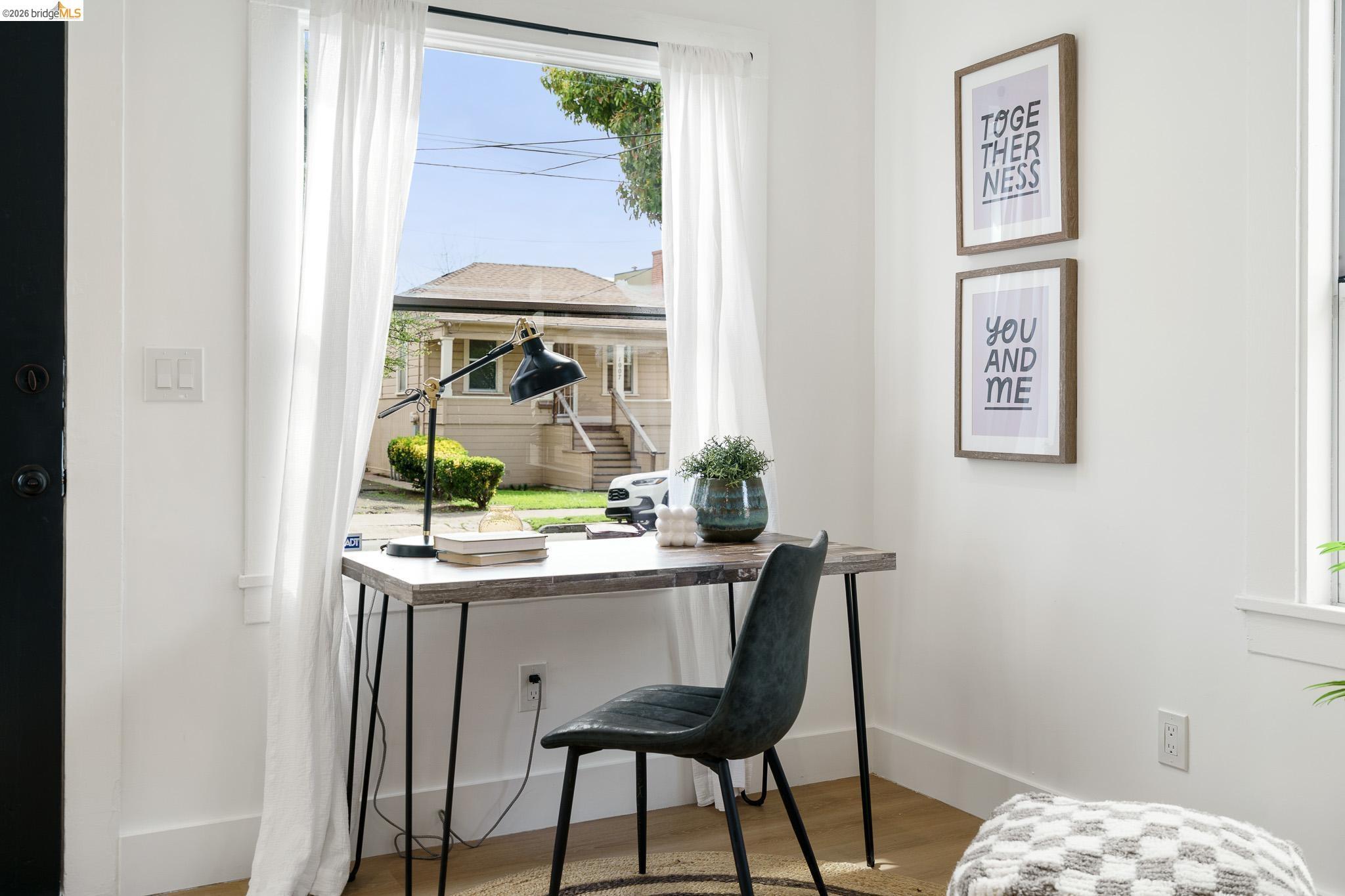 Detail Gallery Image 19 of 51 For 1004 39th St, Oakland,  CA 94608 - 2 Beds | 2 Baths