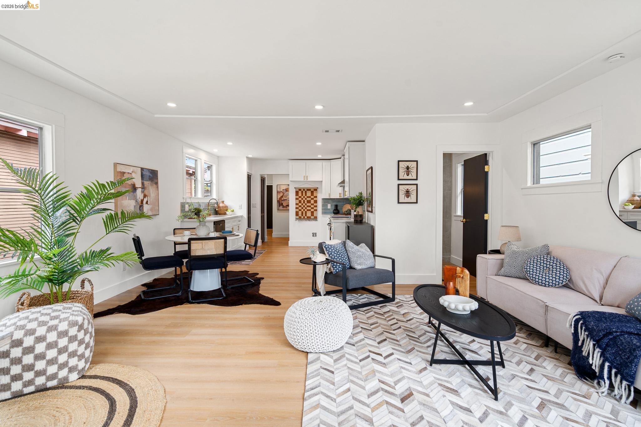 Detail Gallery Image 25 of 51 For 1004 39th St, Oakland,  CA 94608 - 2 Beds | 2 Baths