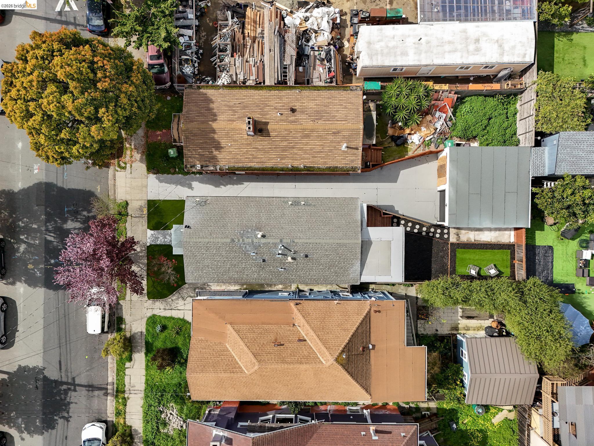 Detail Gallery Image 50 of 51 For 1004 39th St, Oakland,  CA 94608 - 2 Beds | 2 Baths