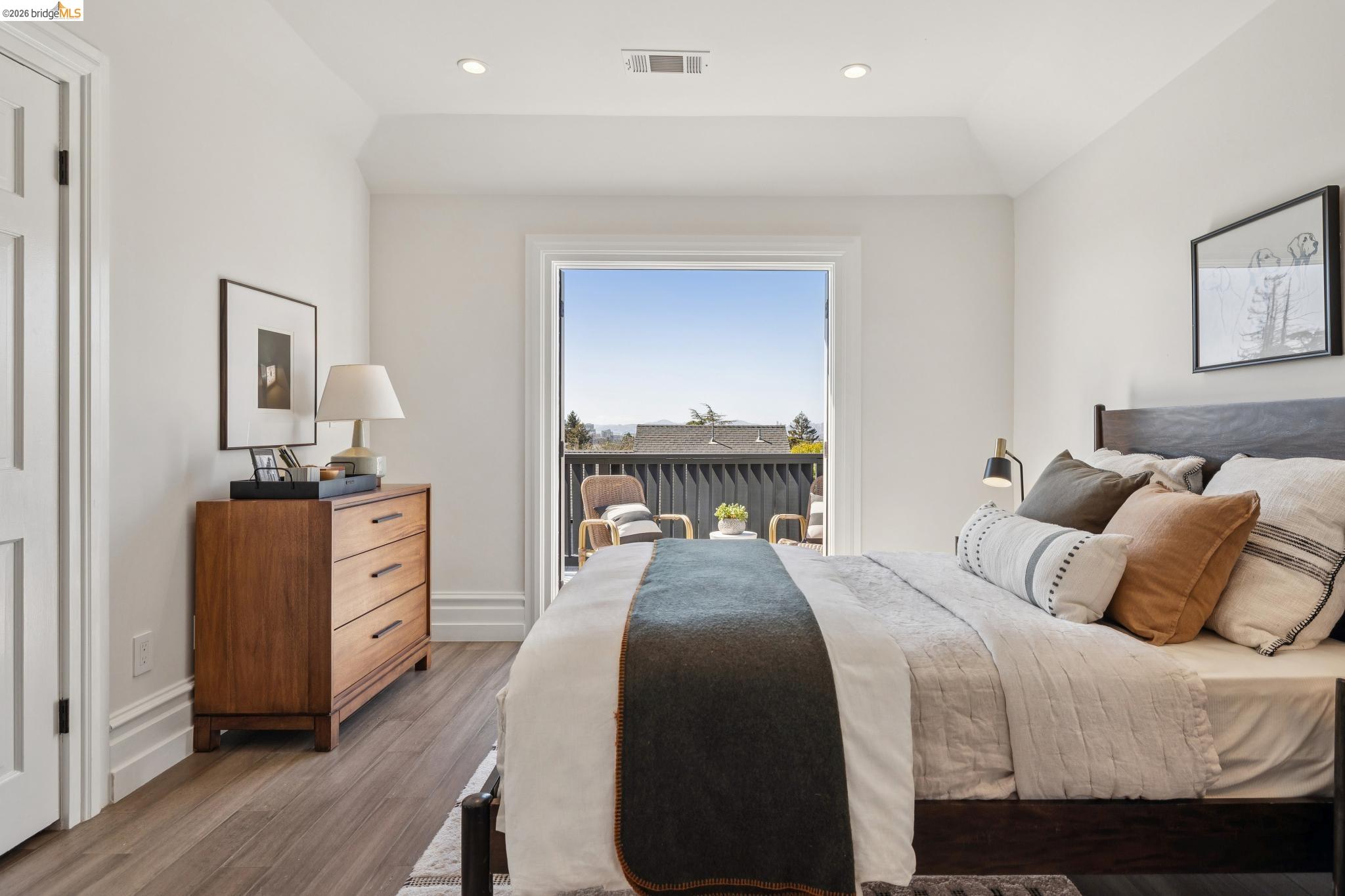 Detail Gallery Image 34 of 59 For 231 Bonita Ave, Piedmont,  CA 94611 - 4 Beds | 5 Baths