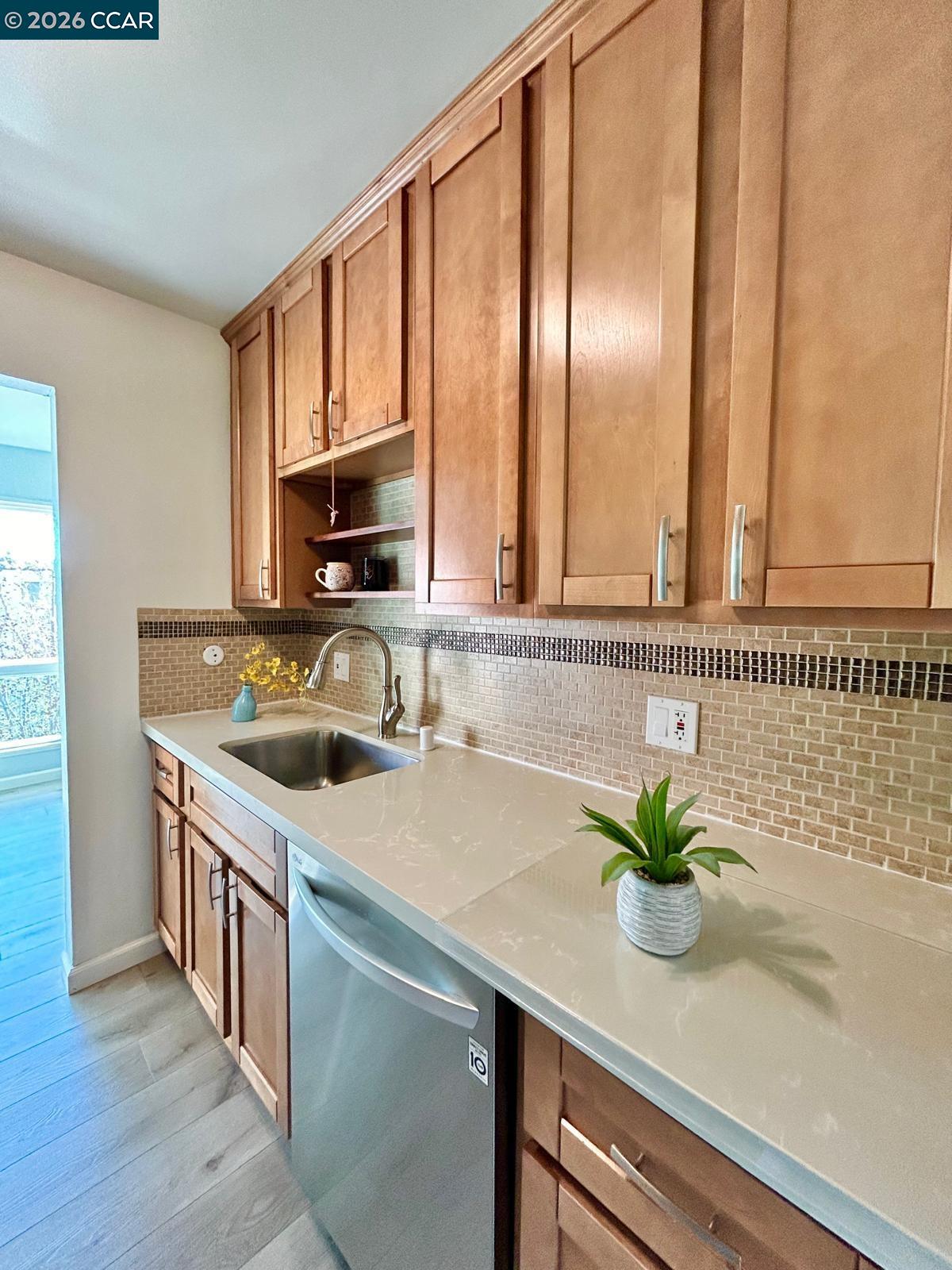 Photo #9: 41126168 Listing: Photo #9