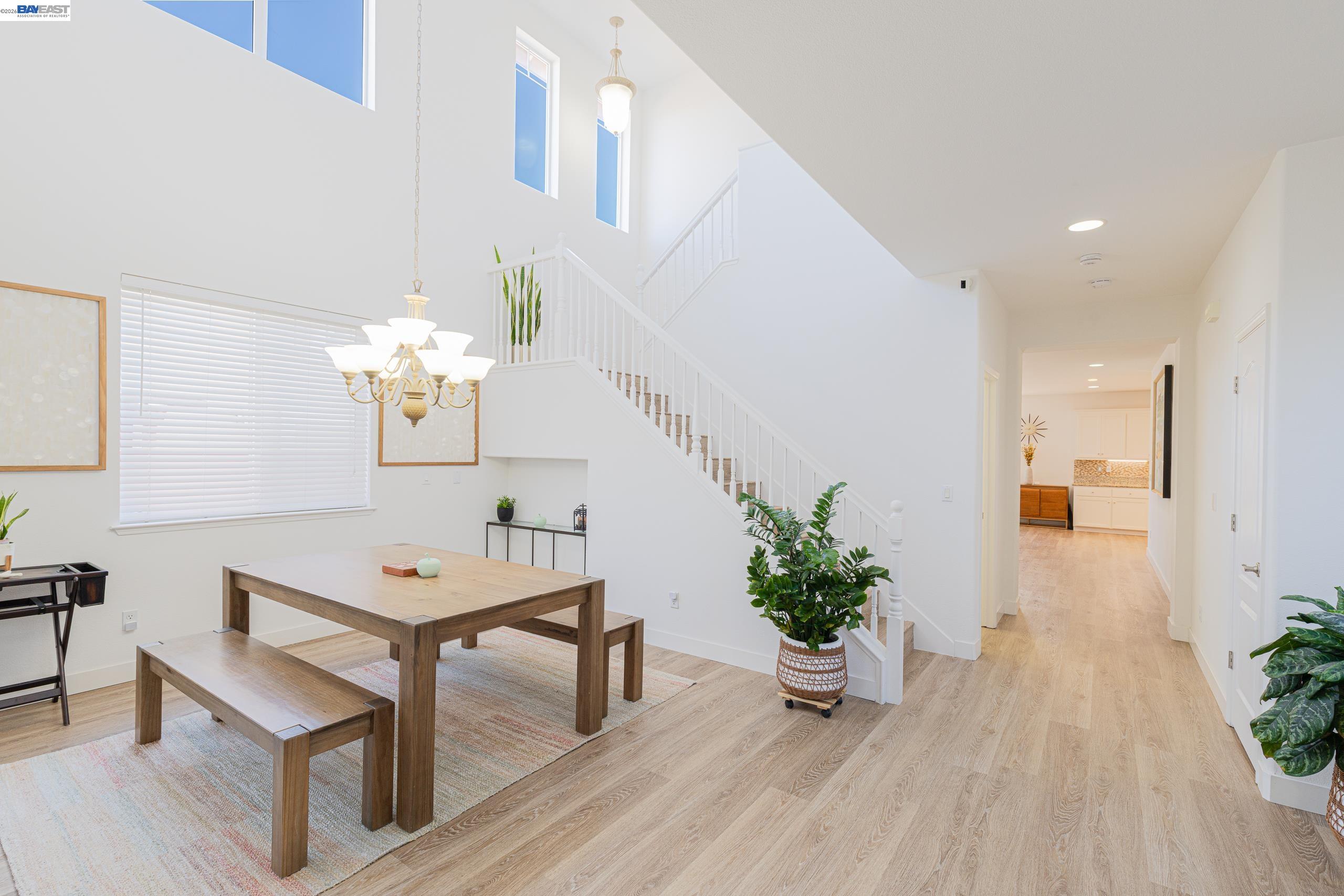 Detail Gallery Image 2 of 25 For 228 W Heritage, Mountain House,  CA 95391 - 4 Beds | 2/1 Baths