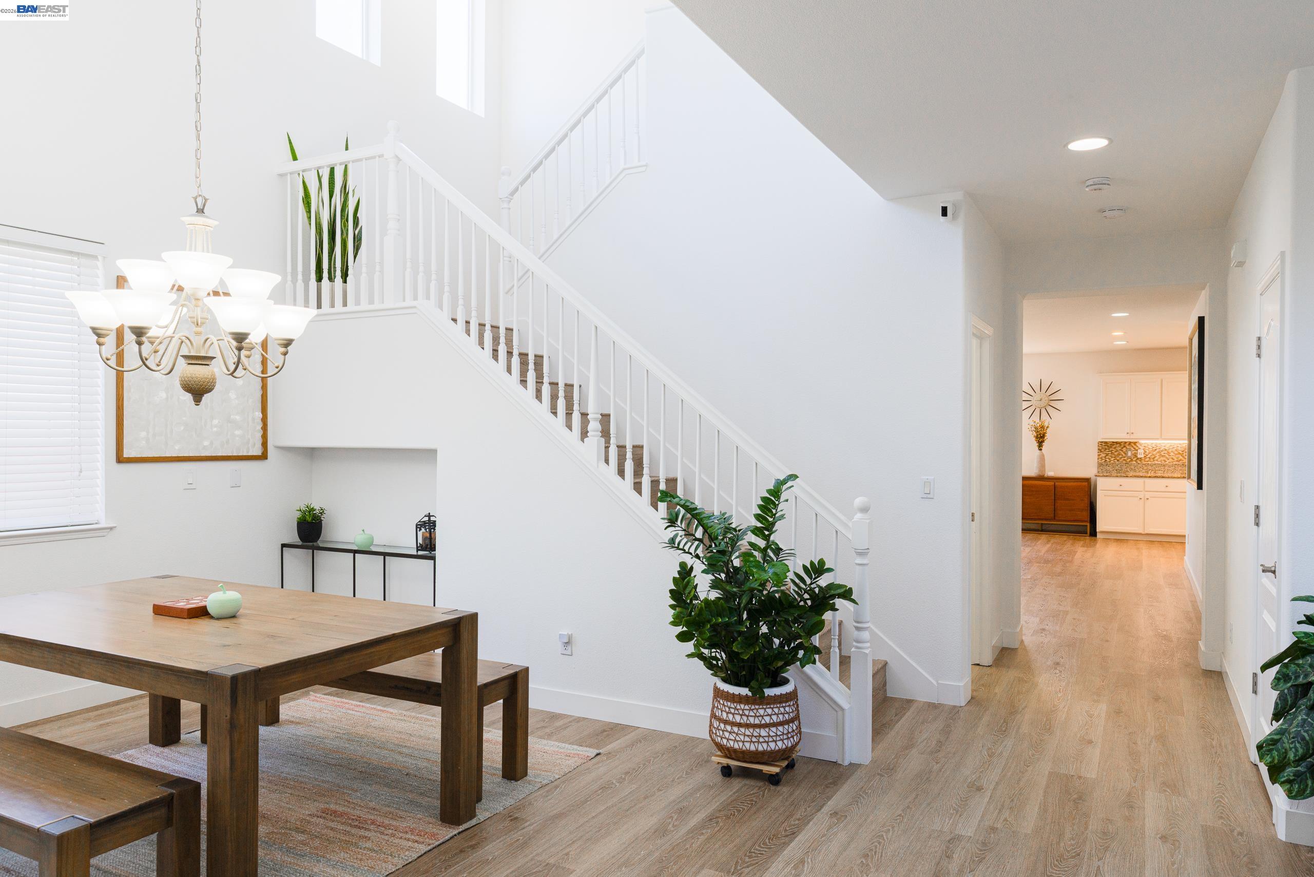 Detail Gallery Image 4 of 25 For 228 W Heritage, Mountain House,  CA 95391 - 4 Beds | 2/1 Baths