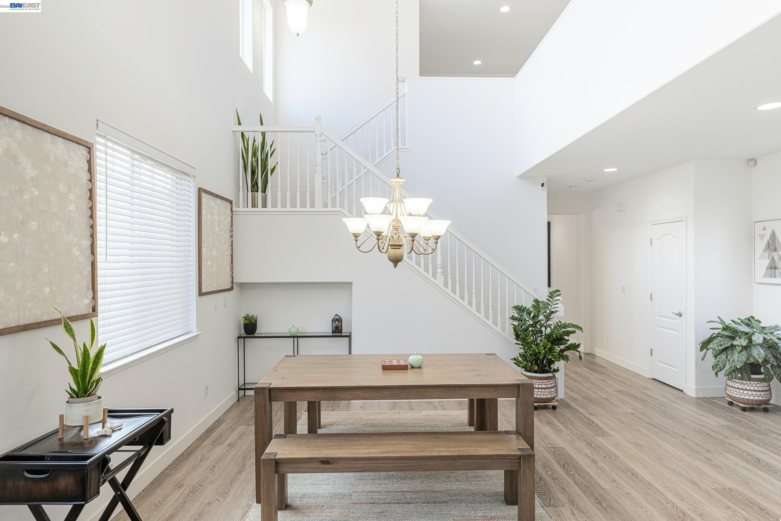 Detail Gallery Image 8 of 25 For 228 W Heritage, Mountain House,  CA 95391 - 4 Beds | 2/1 Baths