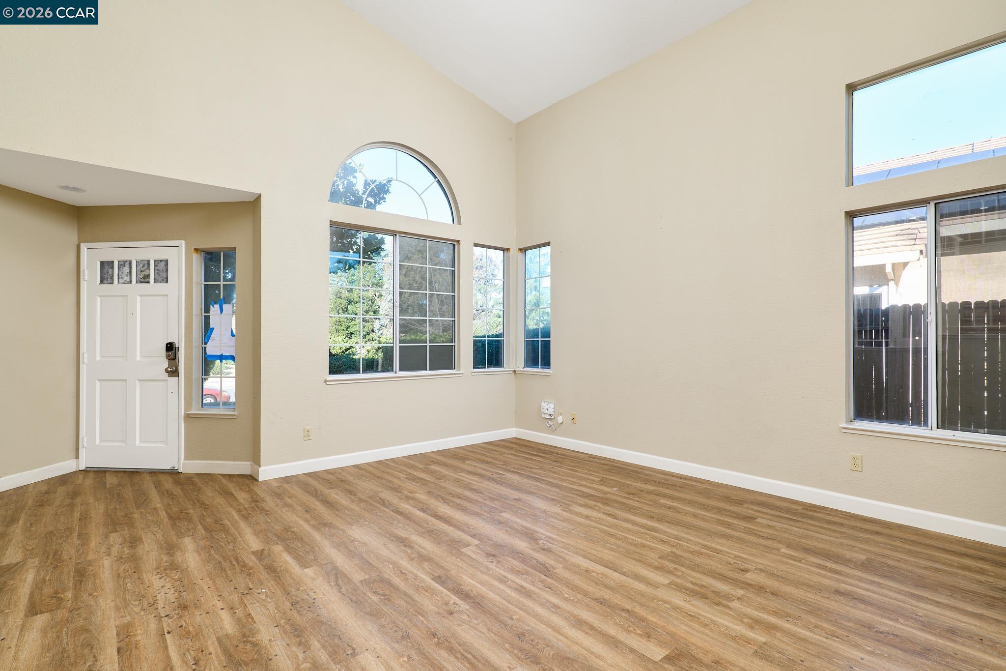 Detail Gallery Image 12 of 31 For 4625 Arabian Way, Antioch,  CA 94531 - 5 Beds | 3 Baths