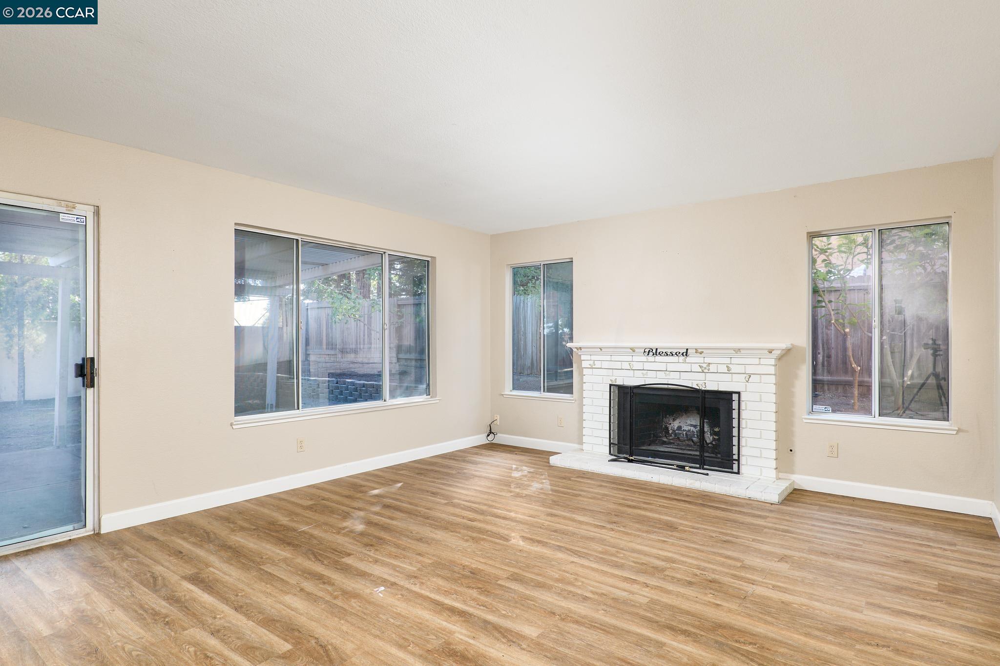 Detail Gallery Image 6 of 31 For 4625 Arabian Way, Antioch,  CA 94531 - 5 Beds | 3 Baths