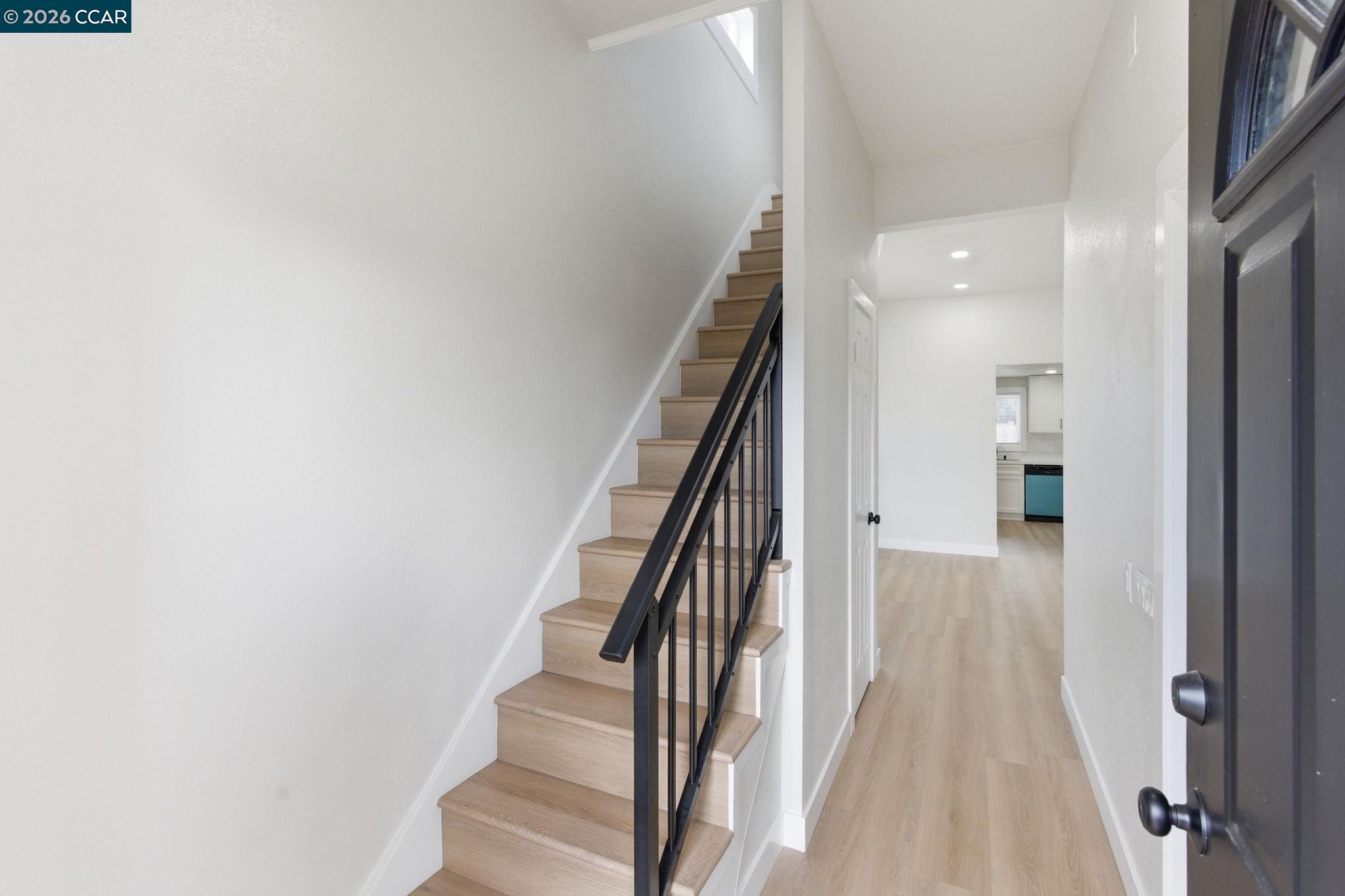 Detail Gallery Image 24 of 60 For 235 E Knoles Way, Stockton,  CA 95204 - 3 Beds | 3 Baths