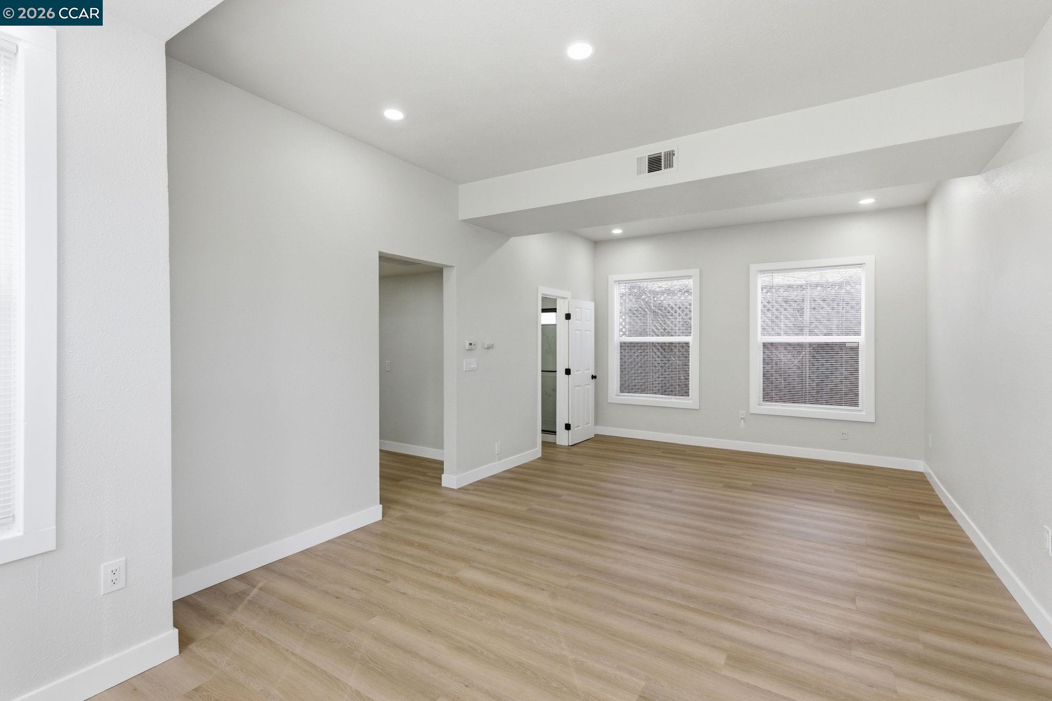 Detail Gallery Image 14 of 60 For 235 E Knoles Way, Stockton,  CA 95204 - – Beds | – Baths