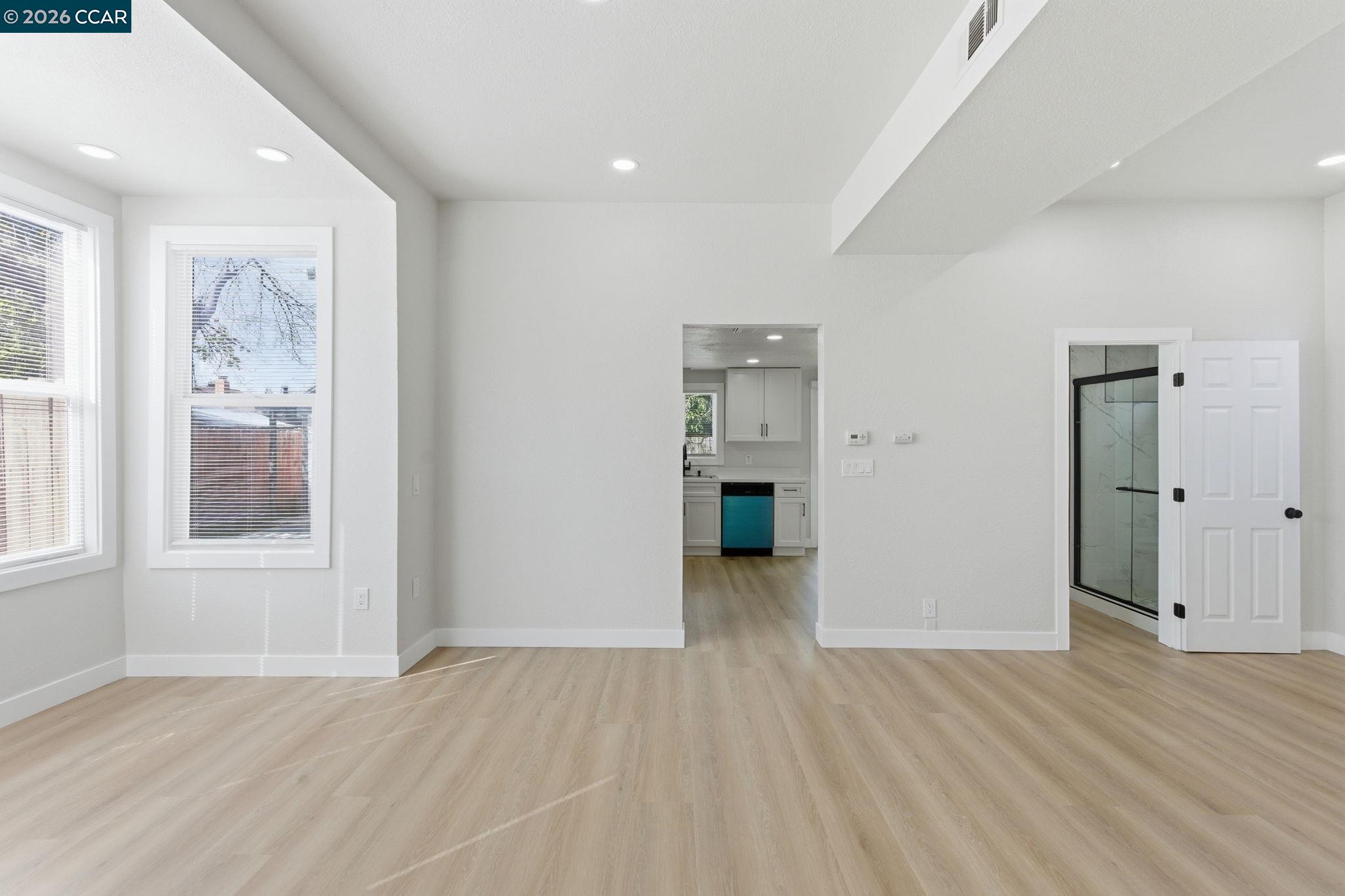 Detail Gallery Image 7 of 60 For 235 E Knoles Way, Stockton,  CA 95204 - – Beds | – Baths