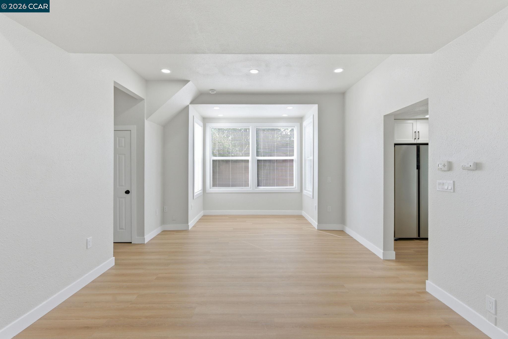 Detail Gallery Image 9 of 60 For 235 E Knoles Way, Stockton,  CA 95204 - – Beds | – Baths