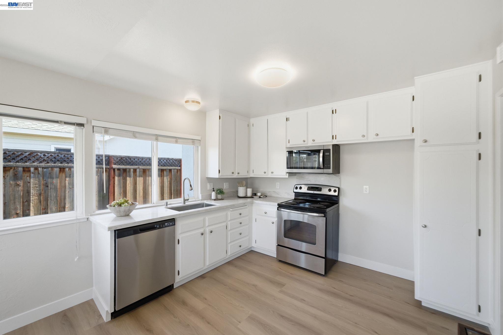 Detail Gallery Image 8 of 34 For 855 Hanover Street, Livermore,  CA 94551 - 3 Beds | 2 Baths