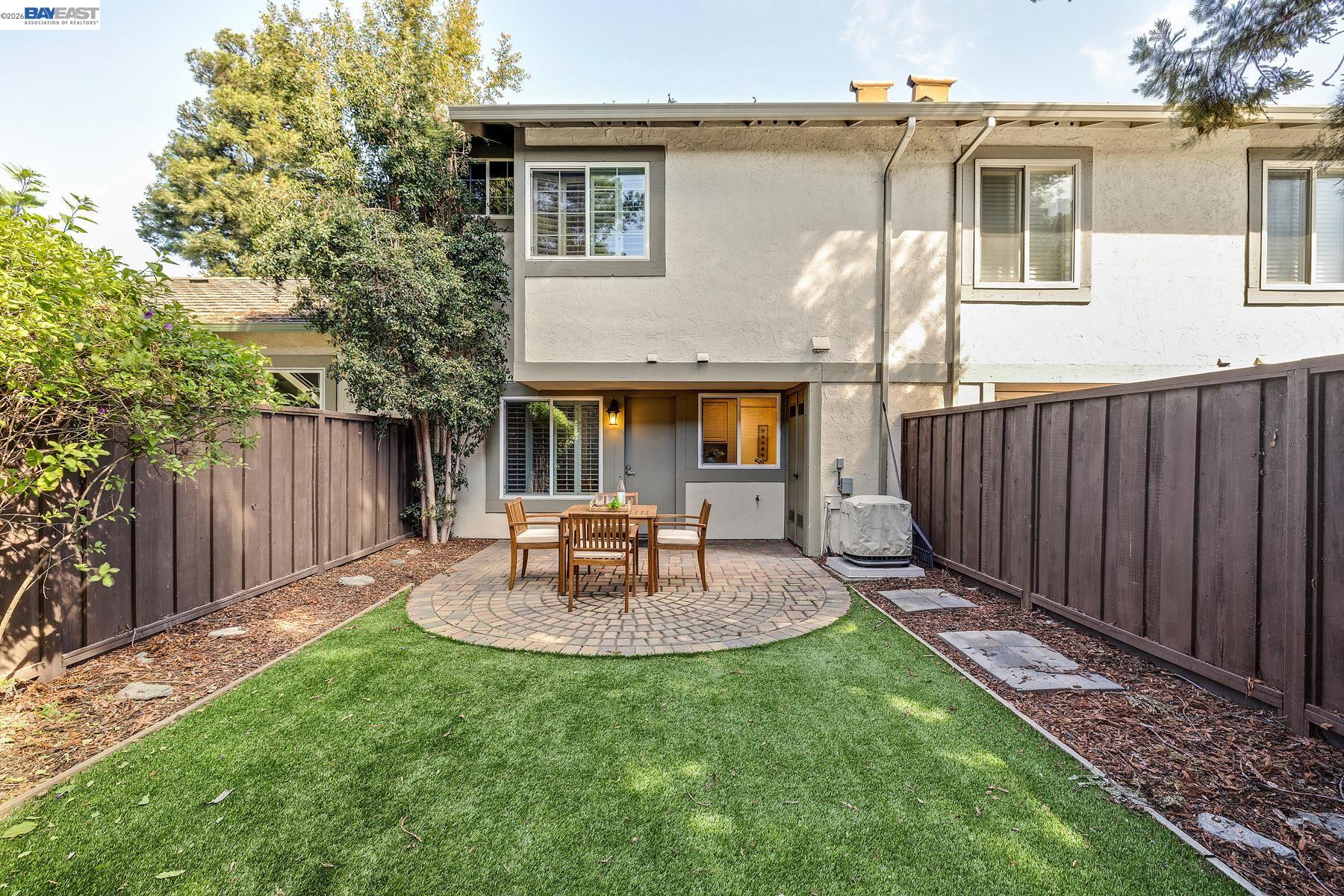 Detail Gallery Image 24 of 50 For 4229 Tanager Cmn, Fremont,  CA 94555 - 2 Beds | 1/1 Baths