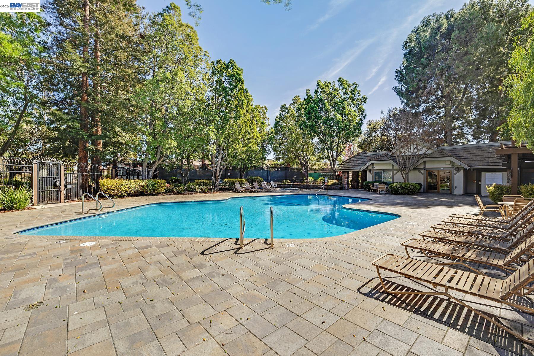 Detail Gallery Image 35 of 50 For 4229 Tanager Cmn, Fremont,  CA 94555 - 2 Beds | 1/1 Baths