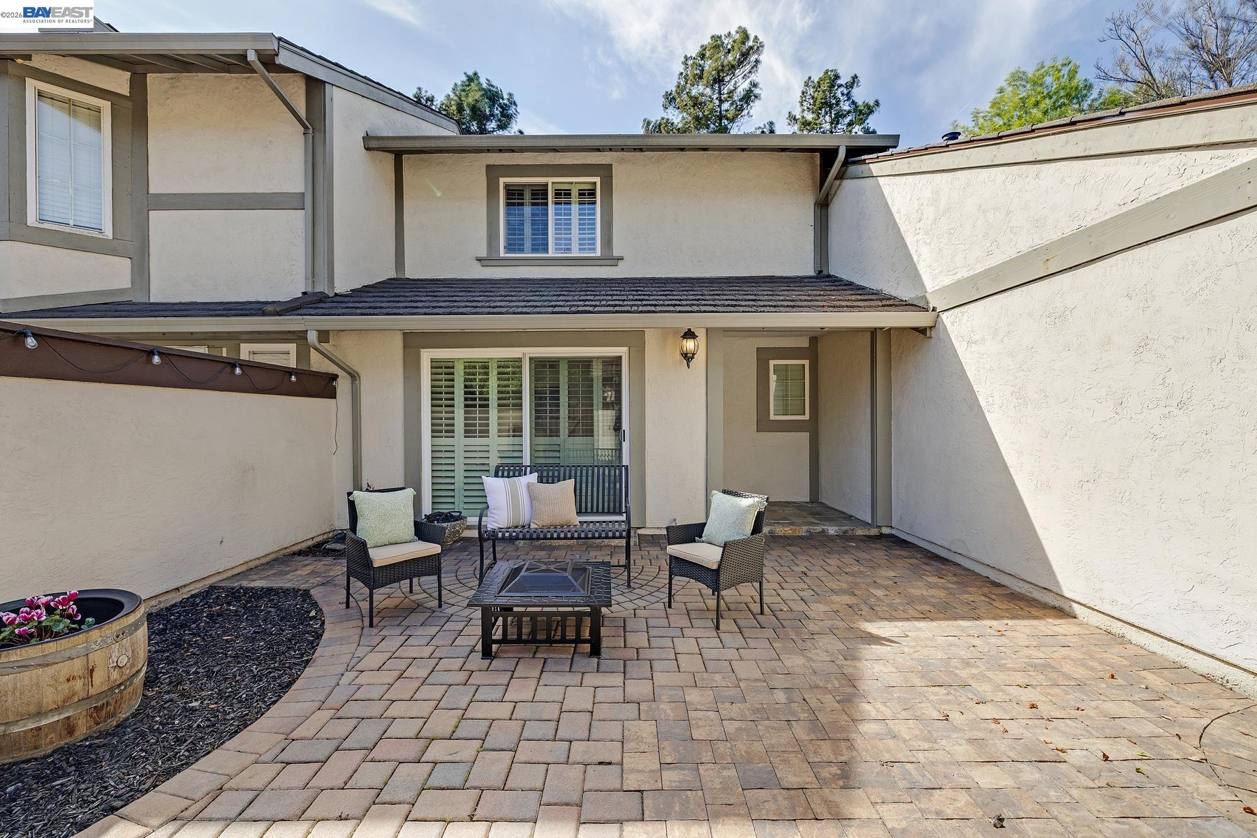 Detail Gallery Image 5 of 50 For 4229 Tanager Cmn, Fremont,  CA 94555 - 2 Beds | 1/1 Baths