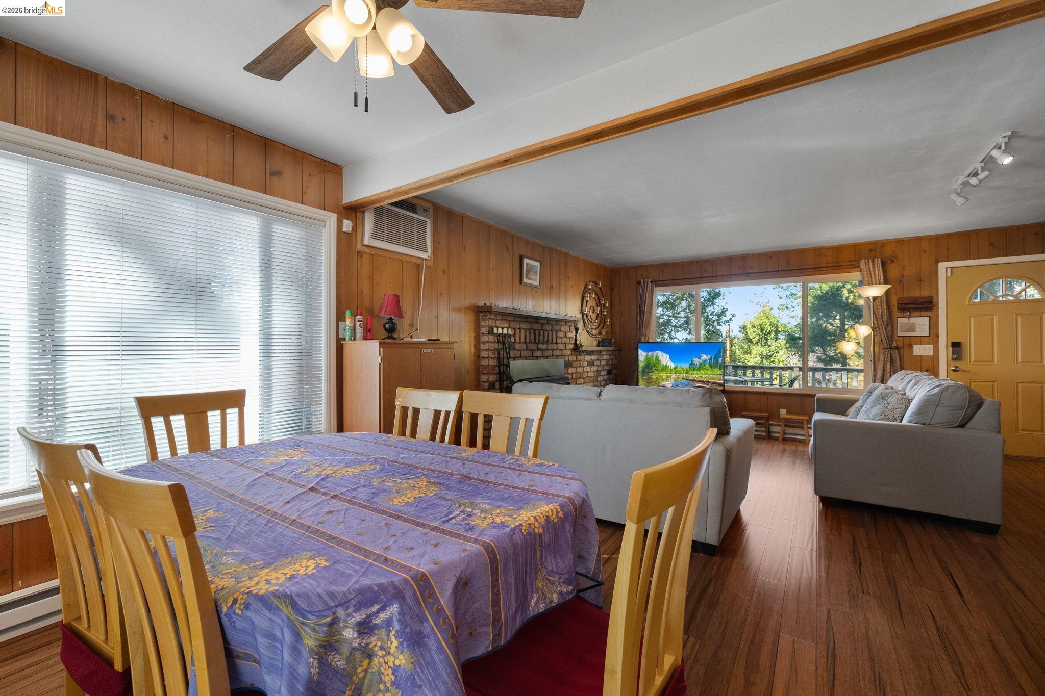 Detail Gallery Image 8 of 24 For 24363 Jeanita Ln, Mi Wuk Village,  CA 95346 - 3 Beds | 2 Baths