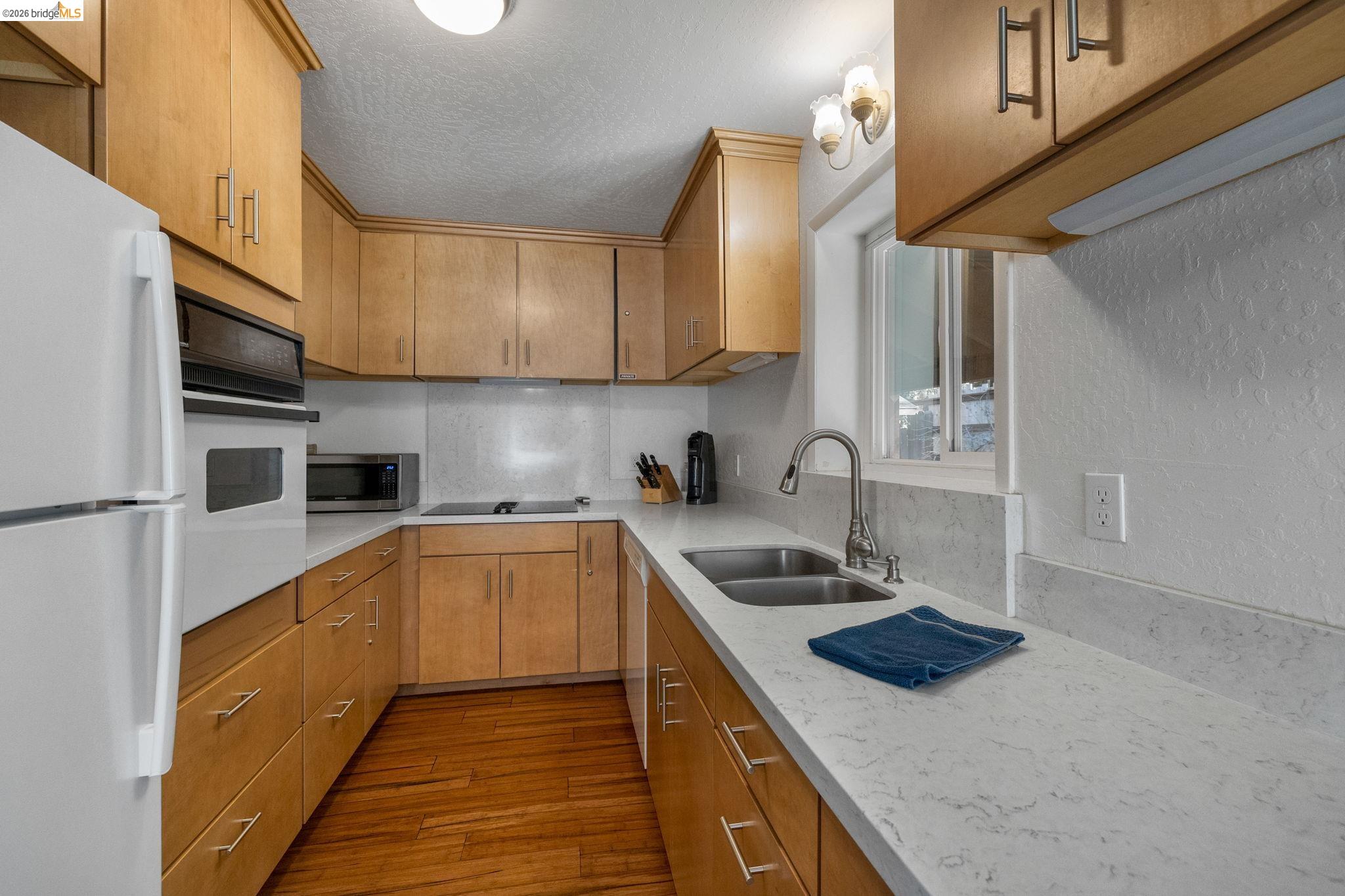 Detail Gallery Image 9 of 24 For 24363 Jeanita Ln, Mi Wuk Village,  CA 95346 - 3 Beds | 2 Baths