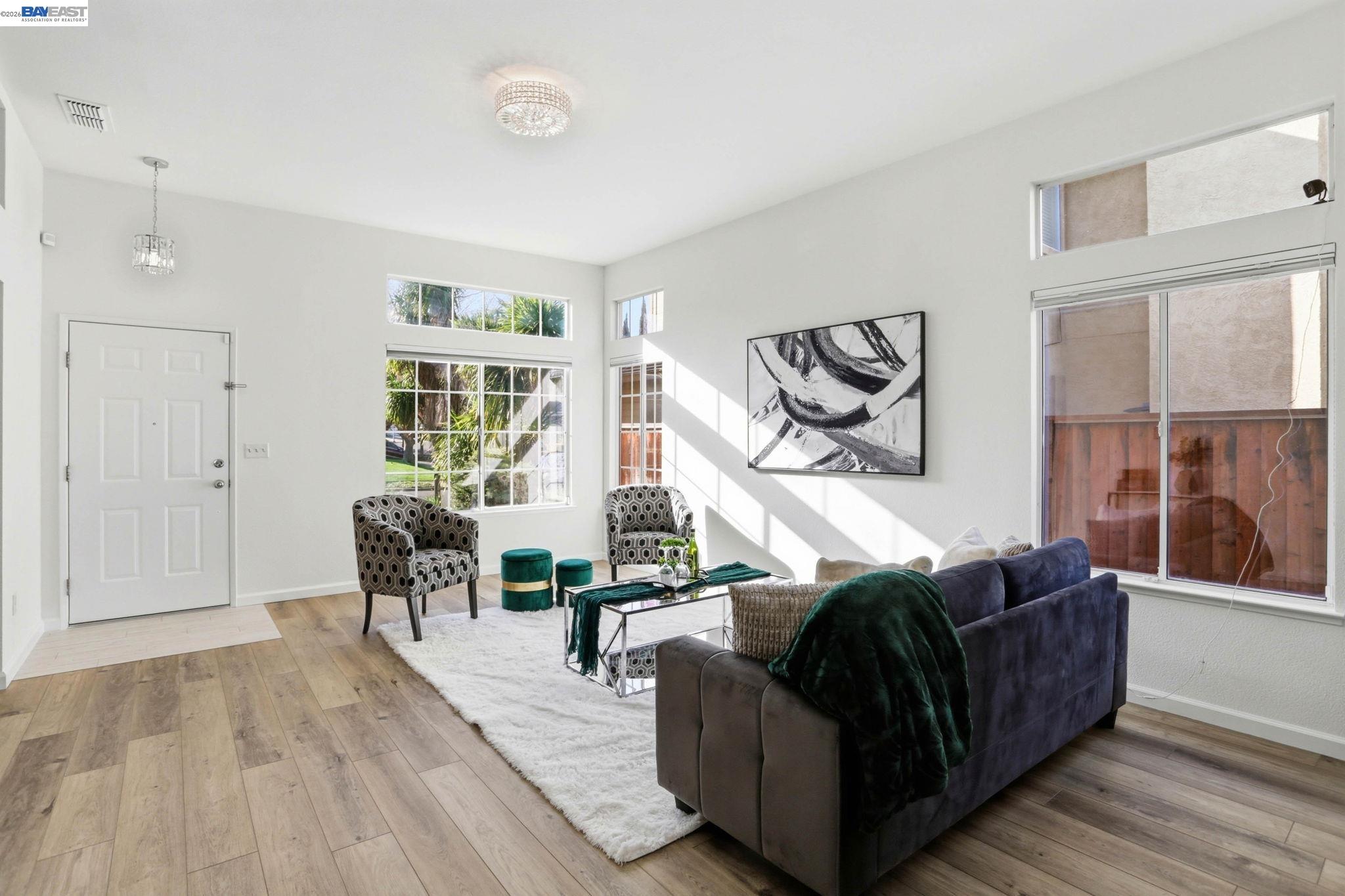 Detail Gallery Image 9 of 53 For 1702 Highland Cir, Fairfield,  CA 94534 - 4 Beds | 2 Baths